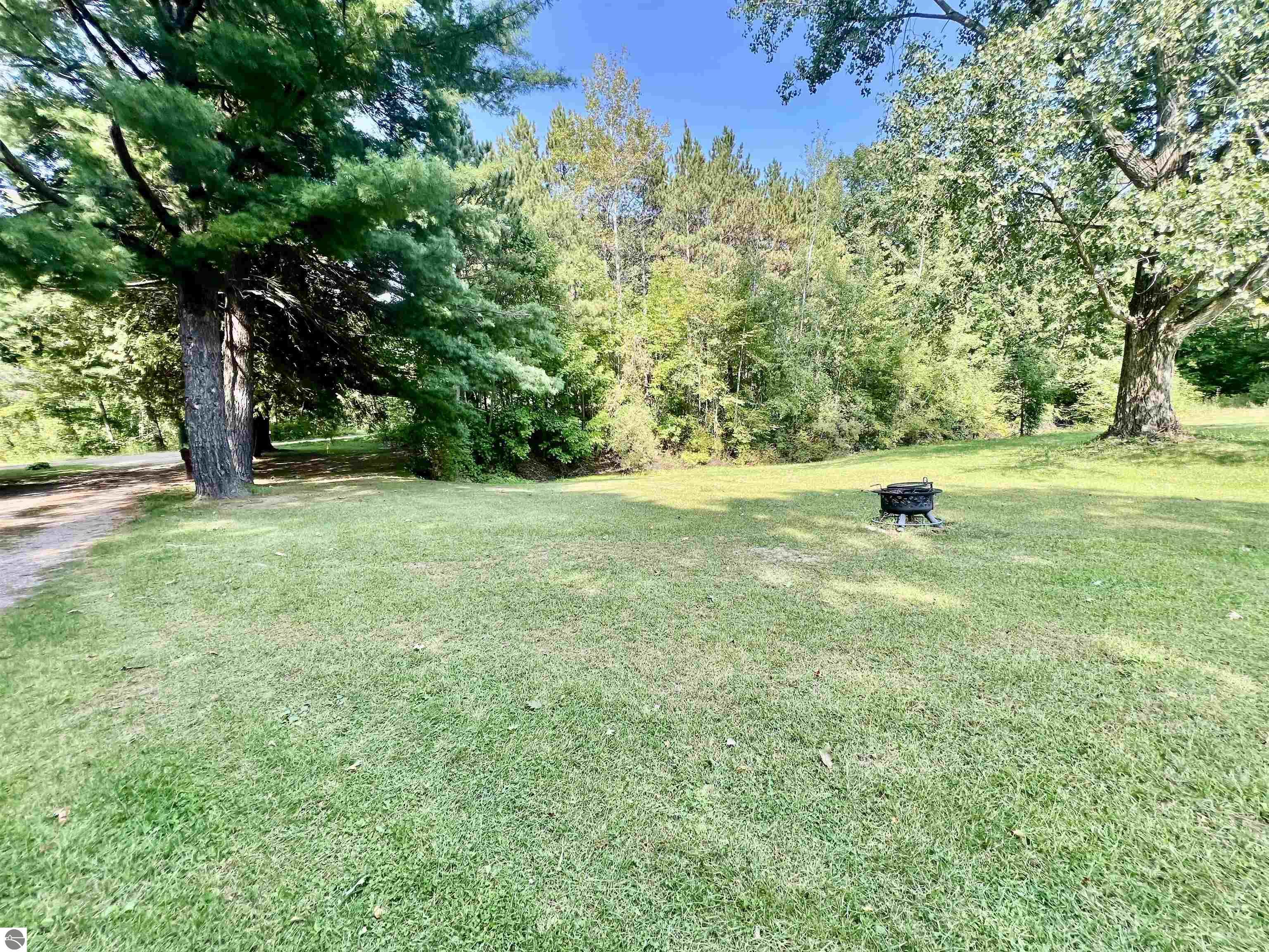 9990 N Lumberjack Road, Riverdale, MI 48877 — Photo 23