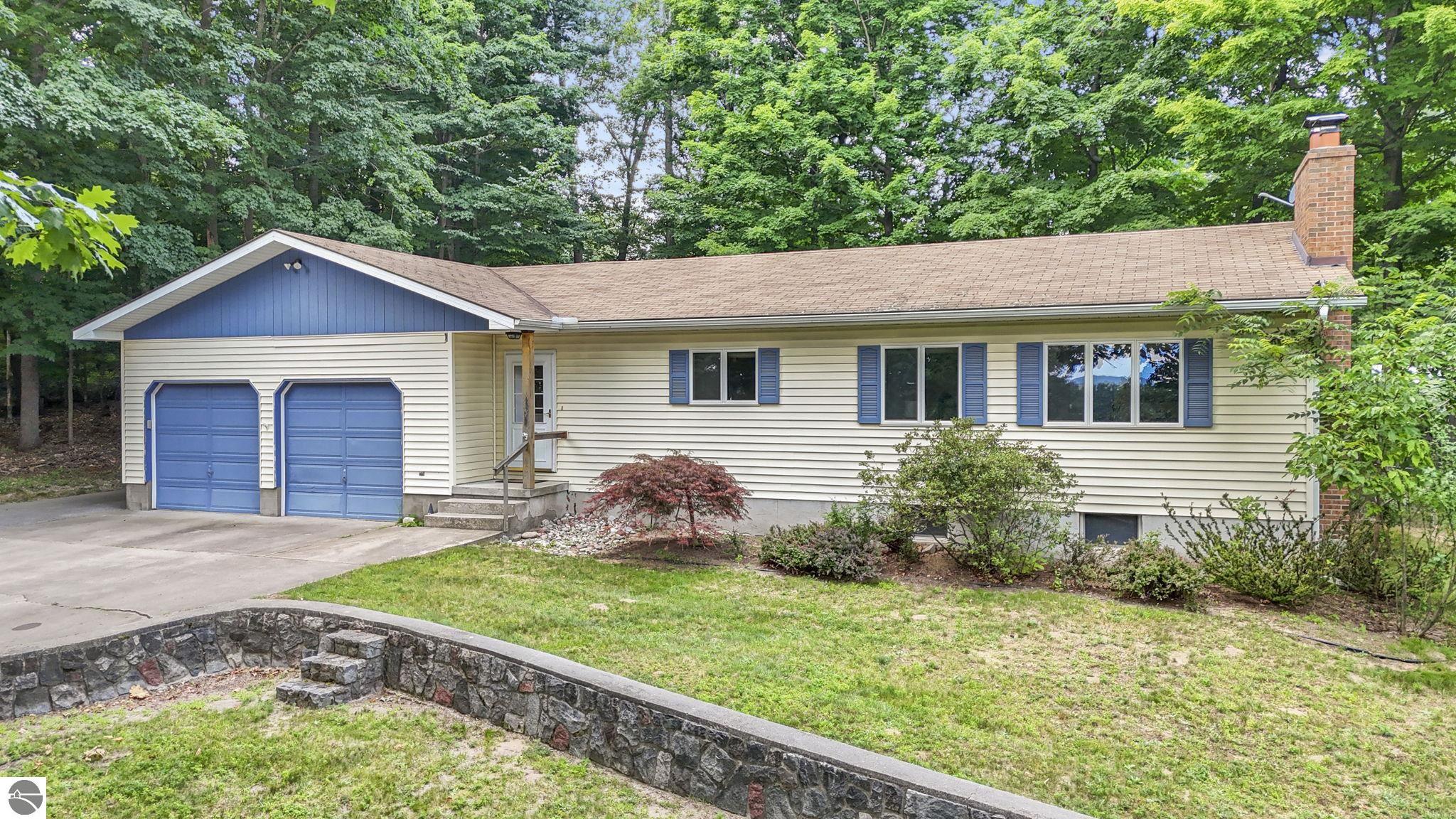 4761 Bartlett, Williamsburg, MI 49690 — Photo 3