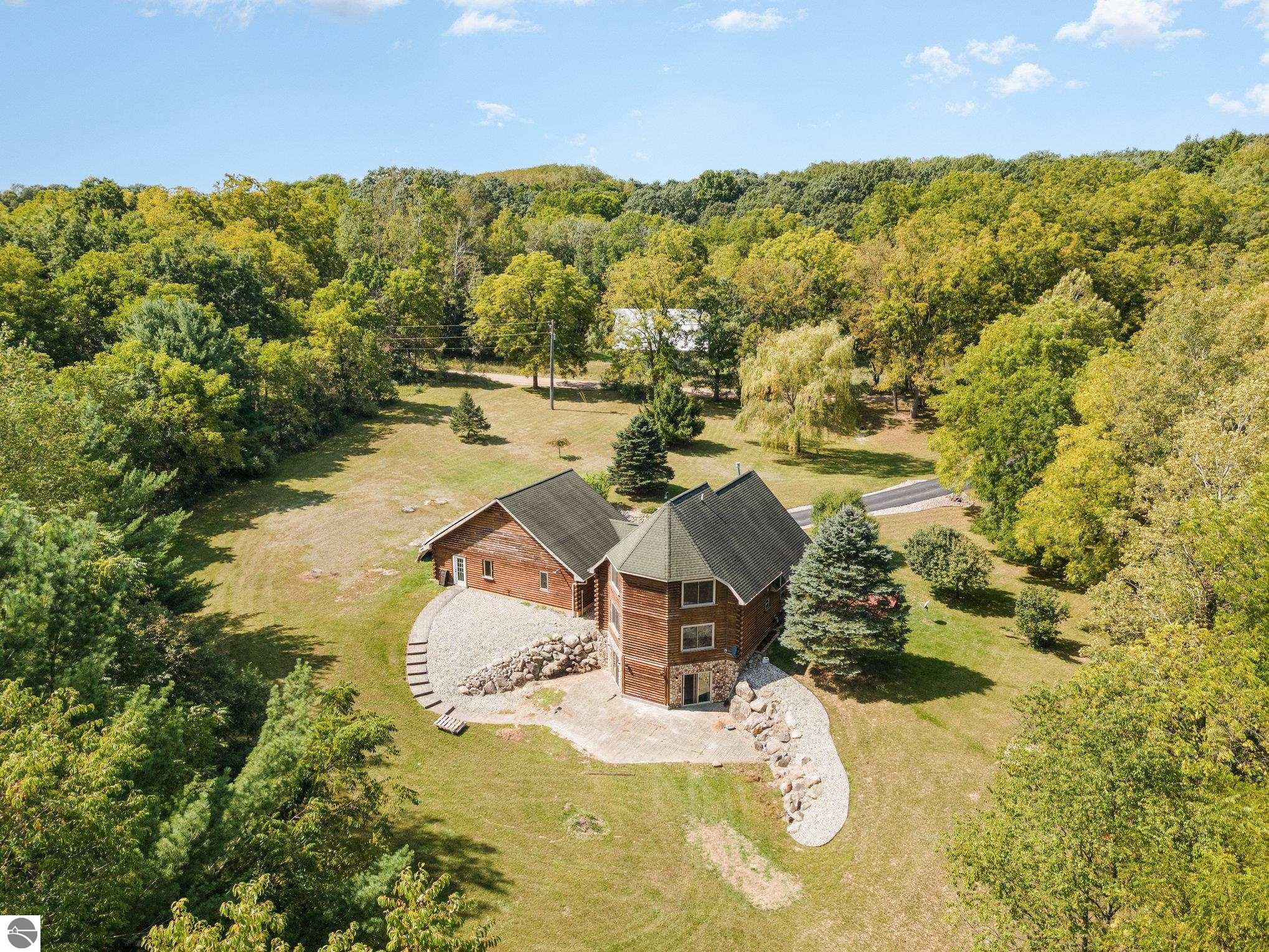 5509 S Littlefield Road, Remus, MI 49340 — Photo 2