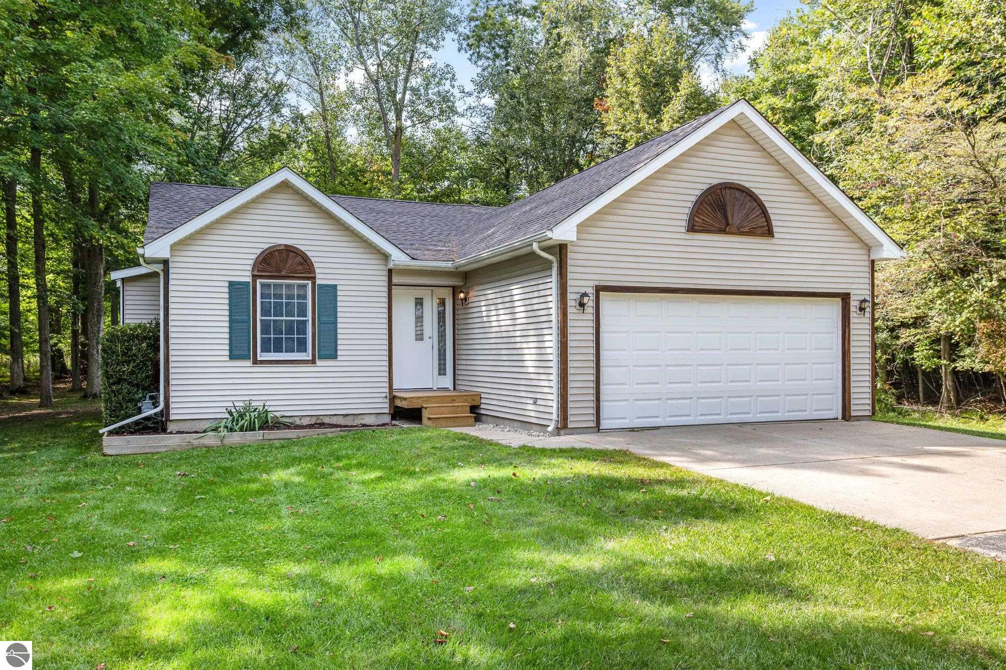 10264 Hardwood Trail, Perrinton, MI 48871 — front exterior