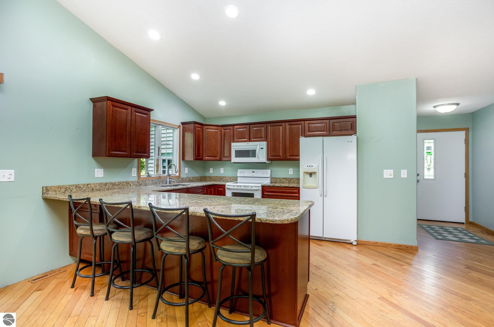 10264 Hardwood Trail, Perrinton, MI 48871 — Photo 8