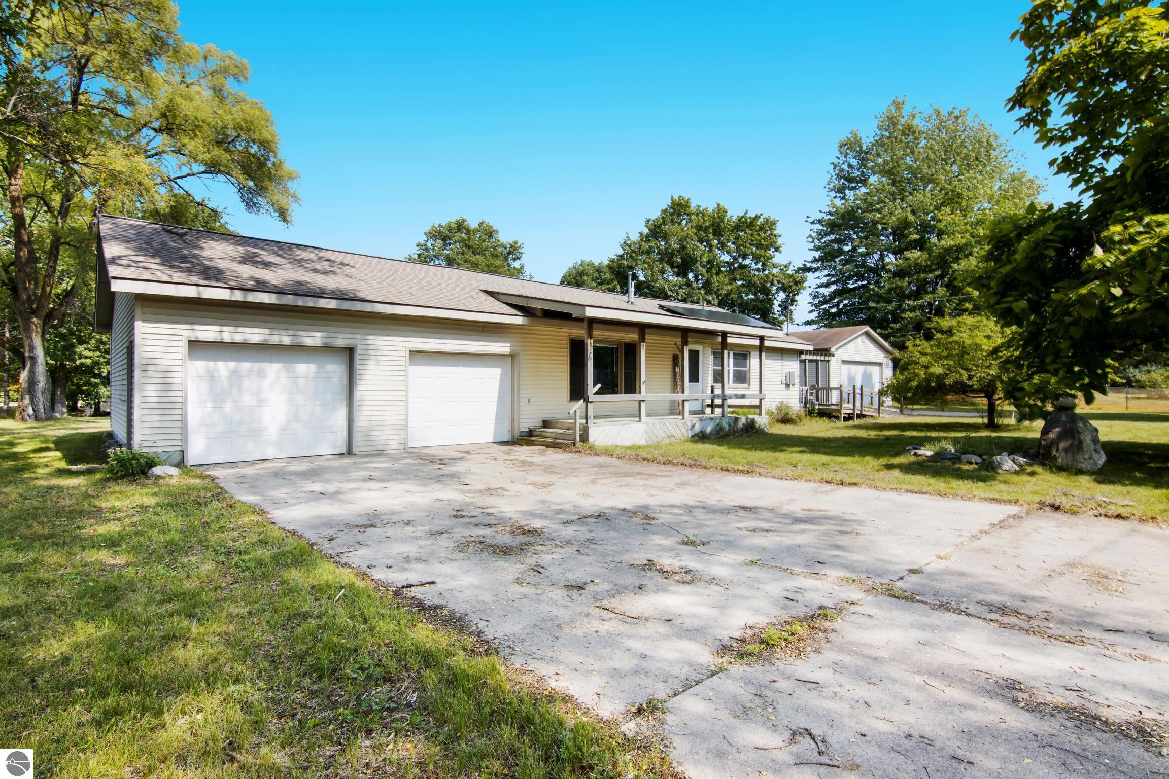 406 W Kalkaska Street, Kalkaska, MI 49646 — front exterior