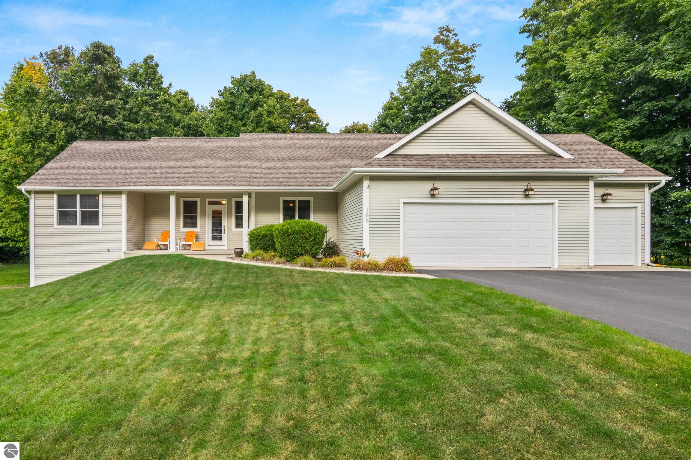 186 Rosebud Court, Traverse City, MI 49696