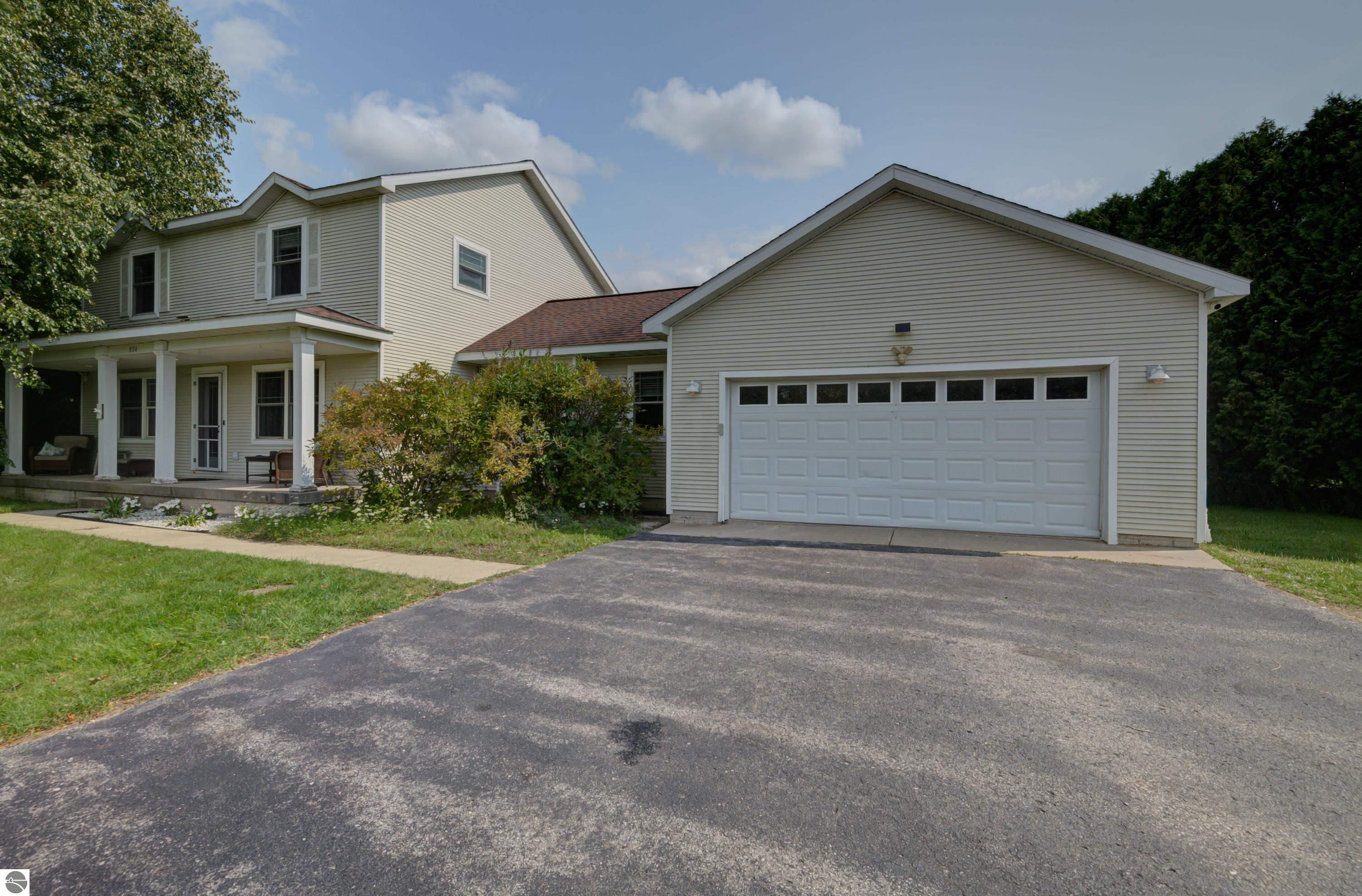 834 Shamrock Lane, Traverse City, MI 49696