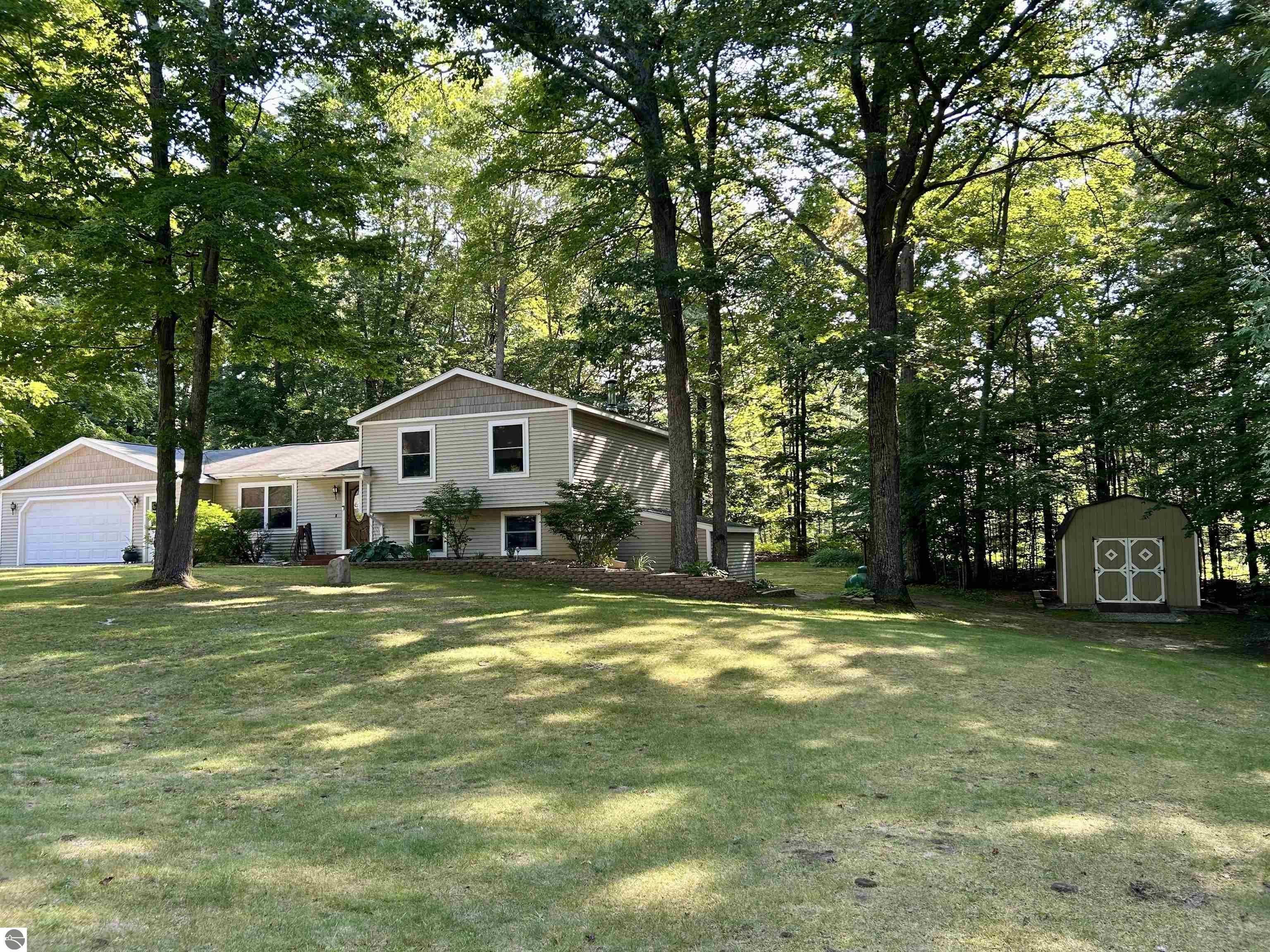 20854 Red Oak Drive, Lake Ann, MI 49650 — Photo 4