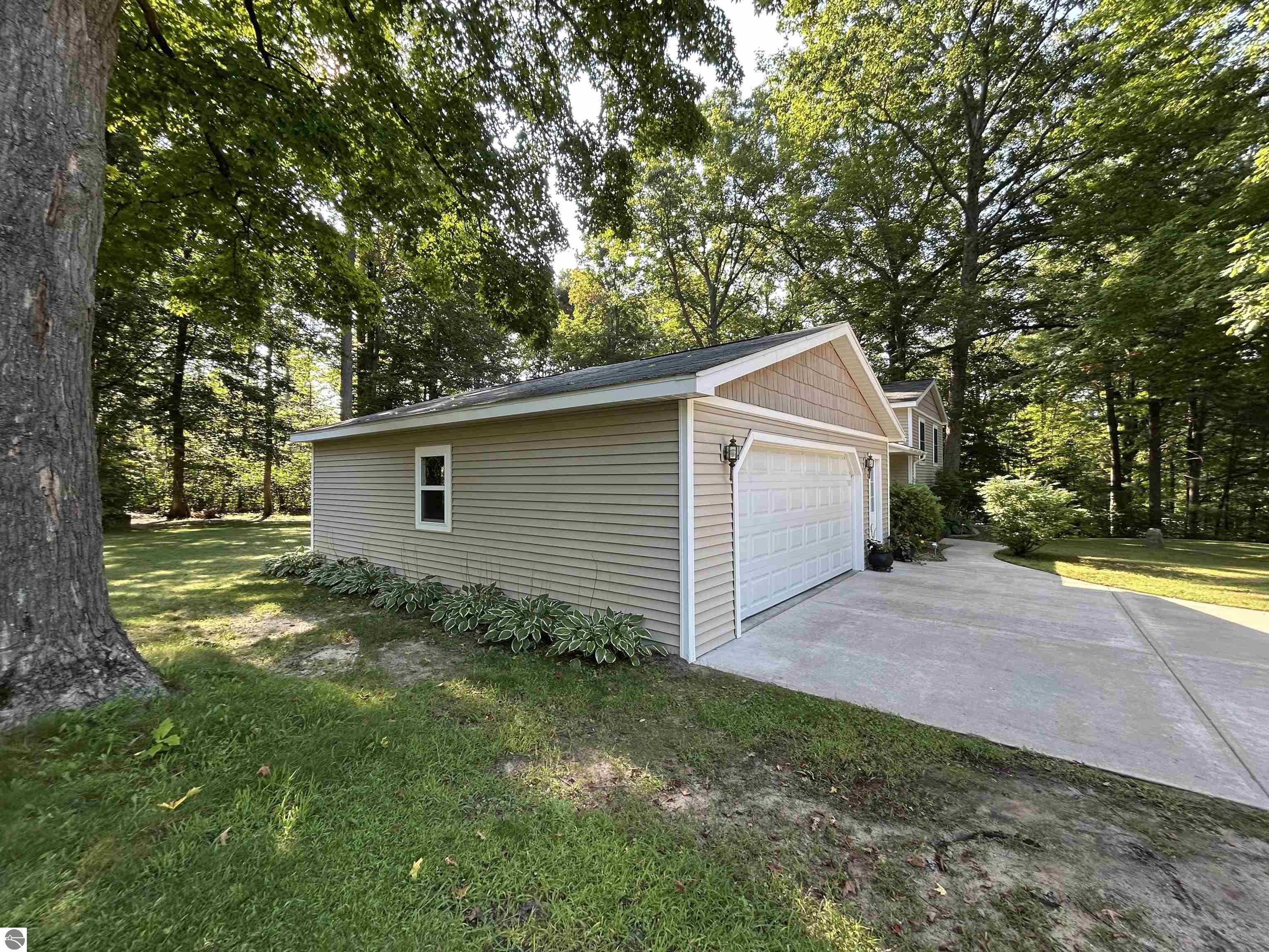 20854 Red Oak Drive, Lake Ann, MI 49650 — Photo 7
