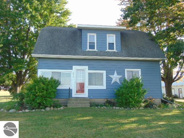 2079 W Hayes Road, Ithaca, MI 48847 — Photo 2