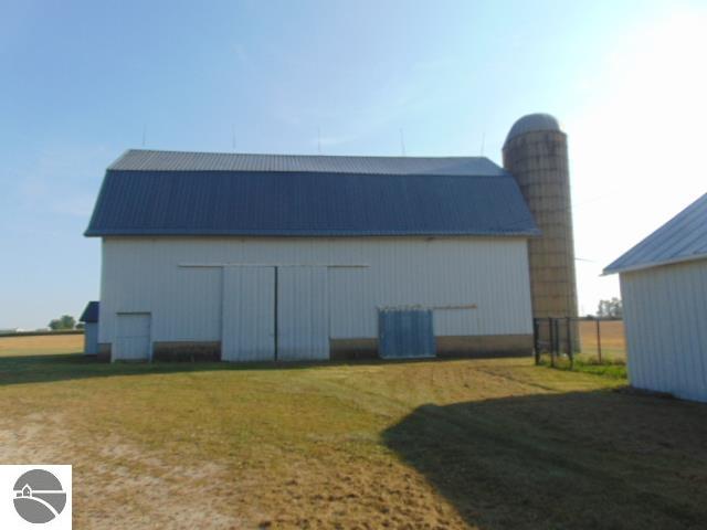 2079 W Hayes Road, Ithaca, MI 48847 — Photo 5