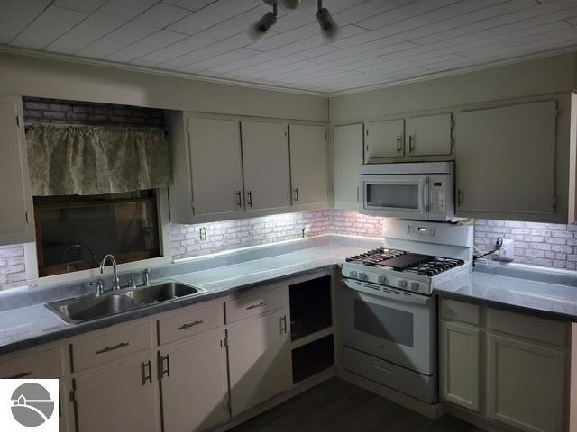 510 S Maple, Mancelona, MI 49659 — Photo 6