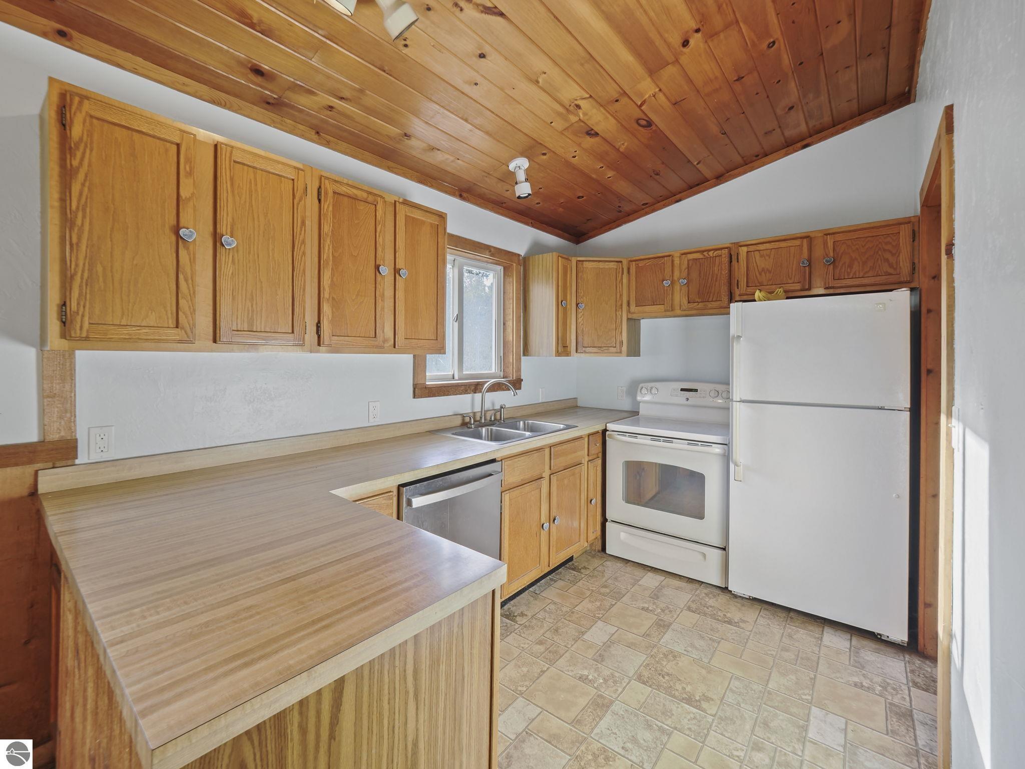 7613 Lake Ann Road, Lake Ann, MI 49650 — Photo 17