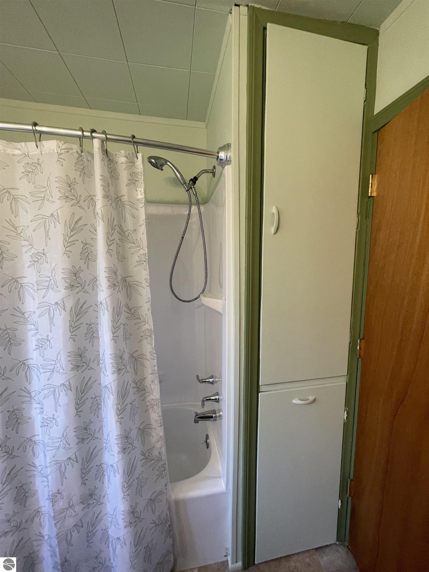 213 Alice Street, East Tawas, MI 48730 — Photo 24