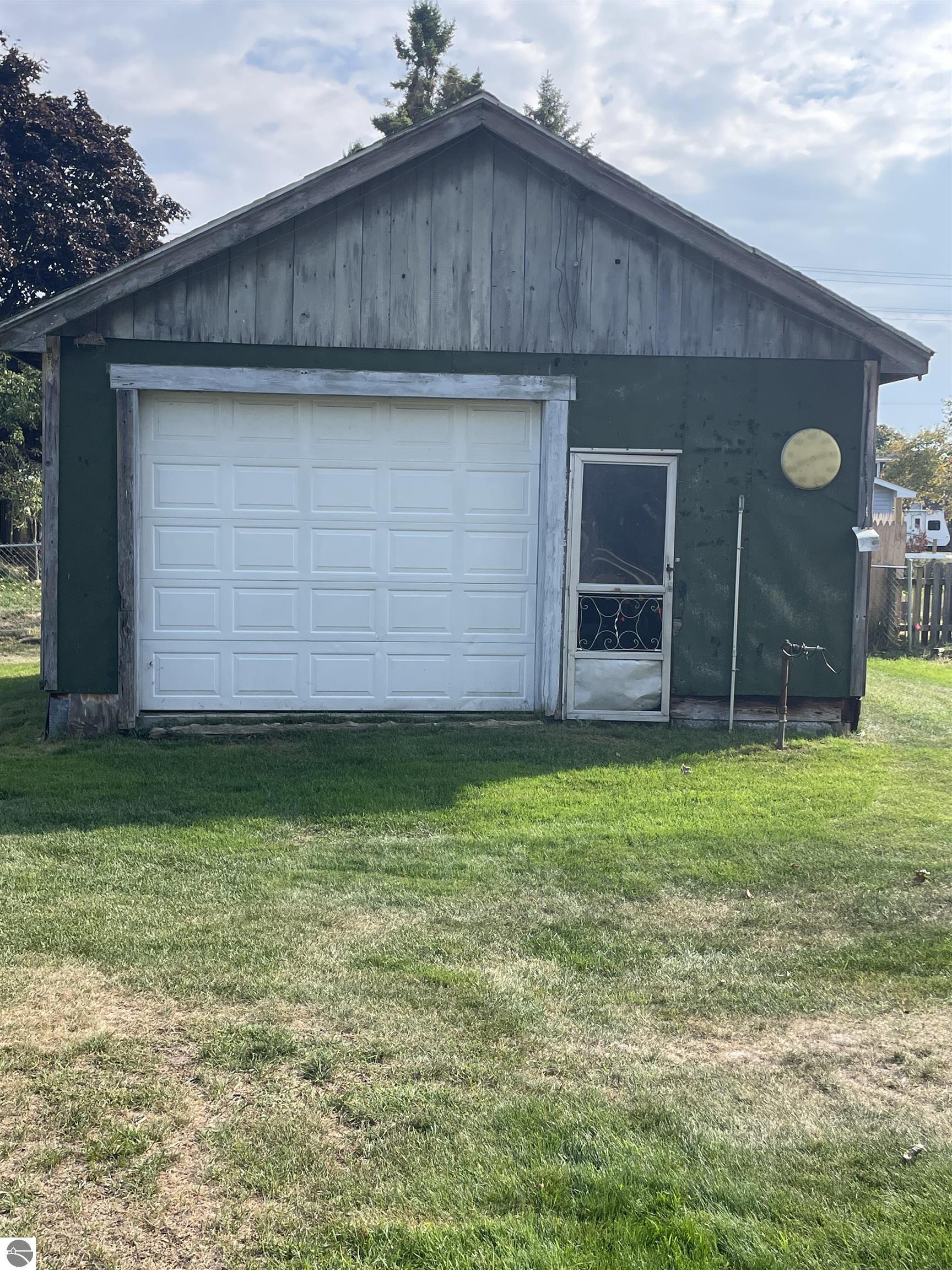 213 Alice Street, East Tawas, MI 48730 — Photo 6