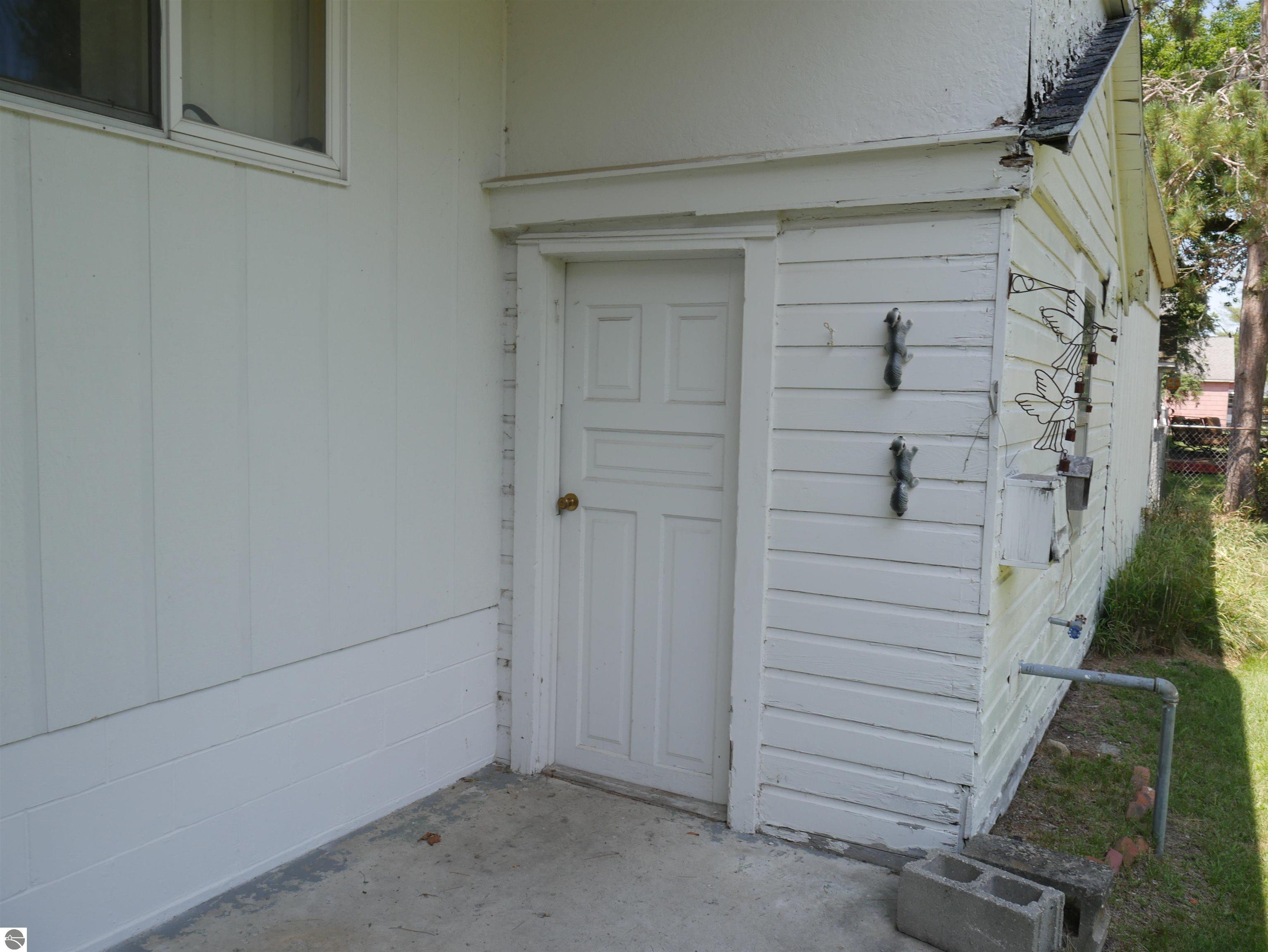 412 Locke Street, East Tawas, MI 48730 — Photo 17