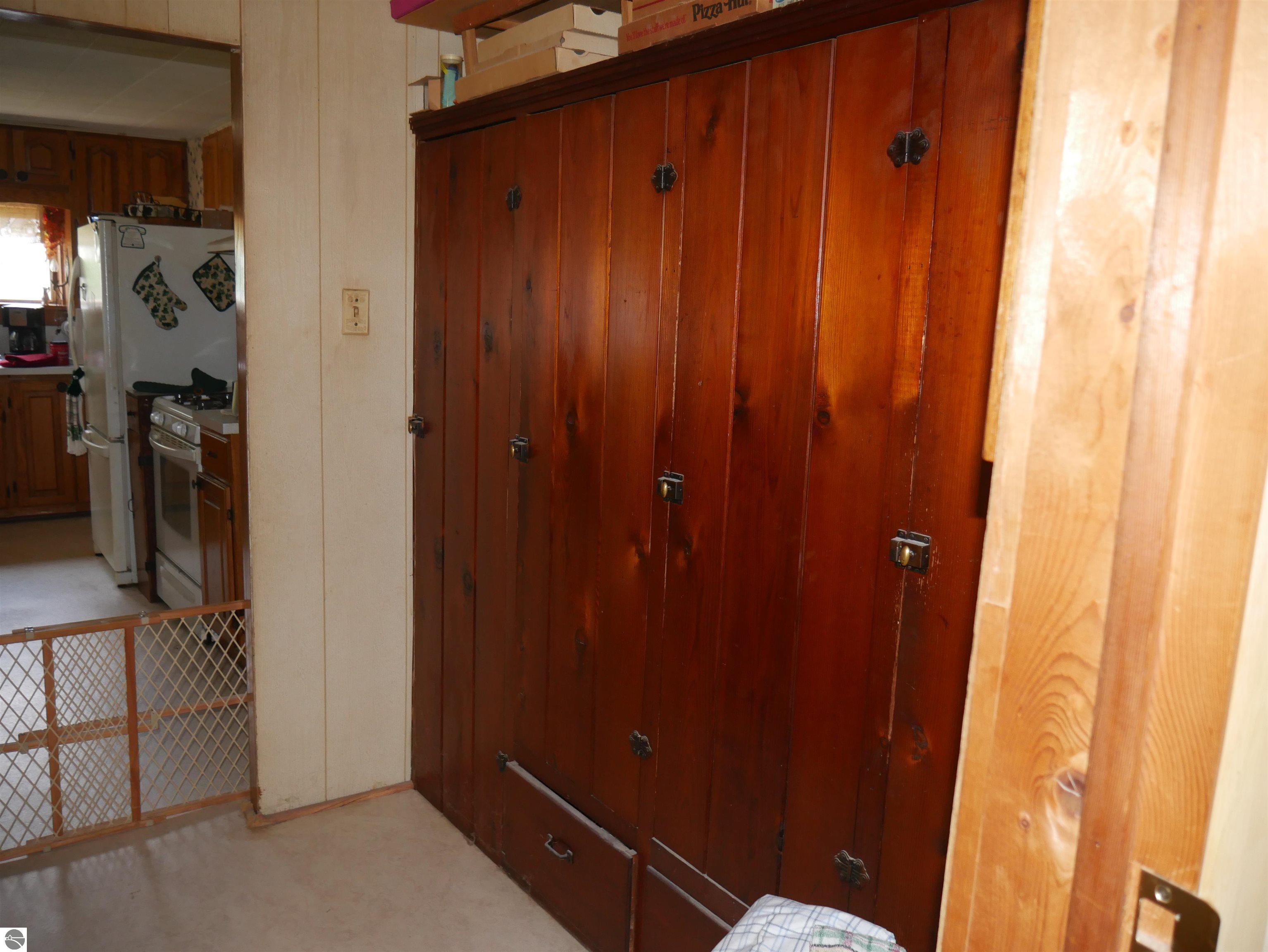 412 Locke Street, East Tawas, MI 48730 — Photo 9