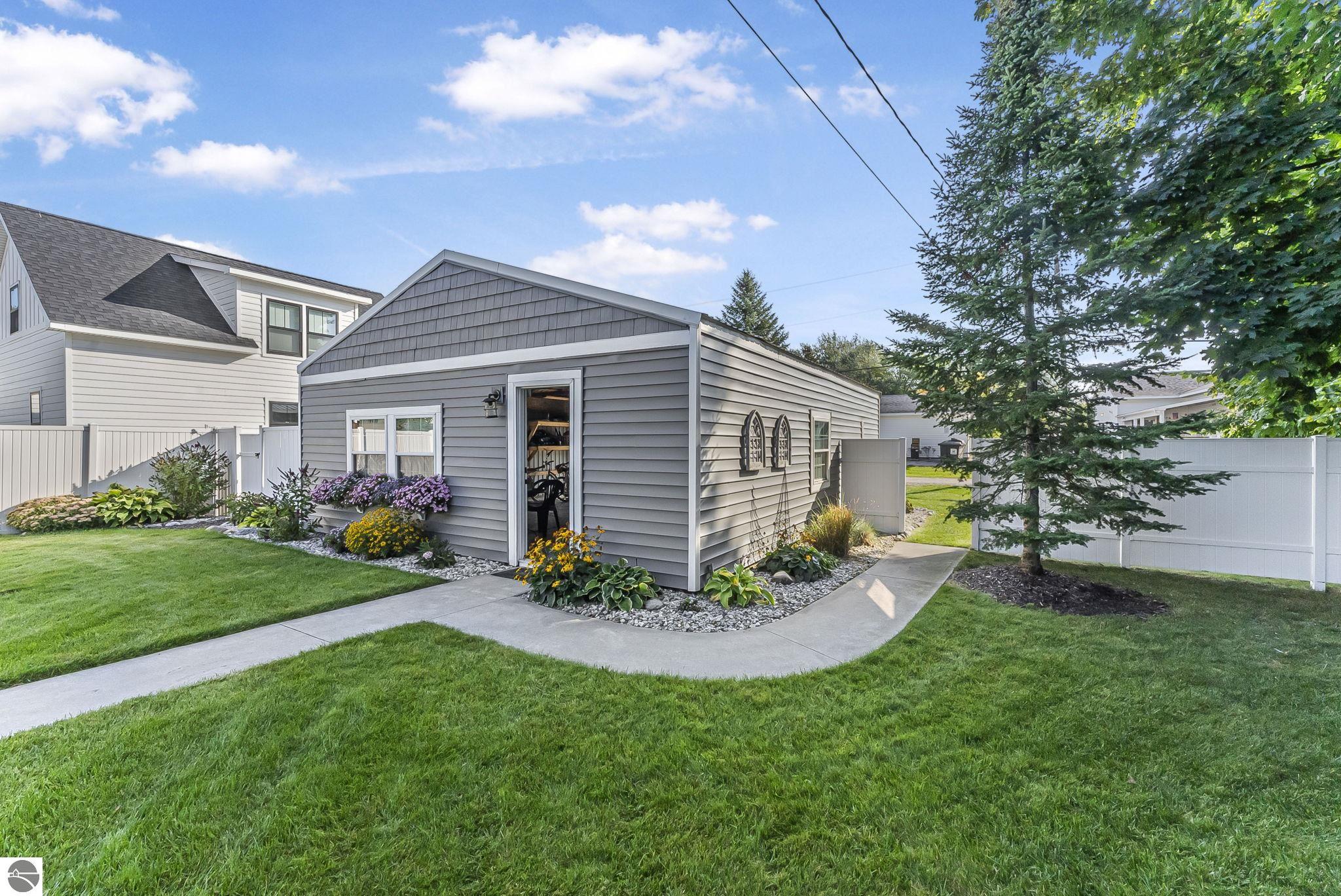 405 Cedar Street, Elk Rapids, MI 49629 — Photo 33