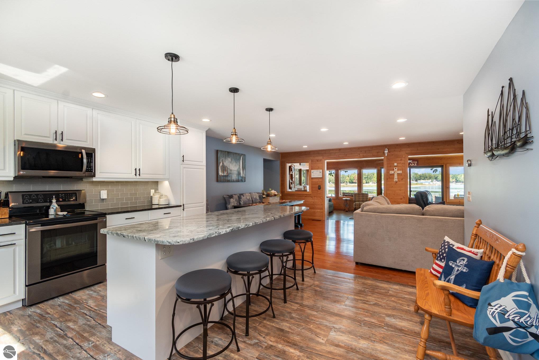 11784 S Shore Drive, Lake, MI 48632 — Photo 12