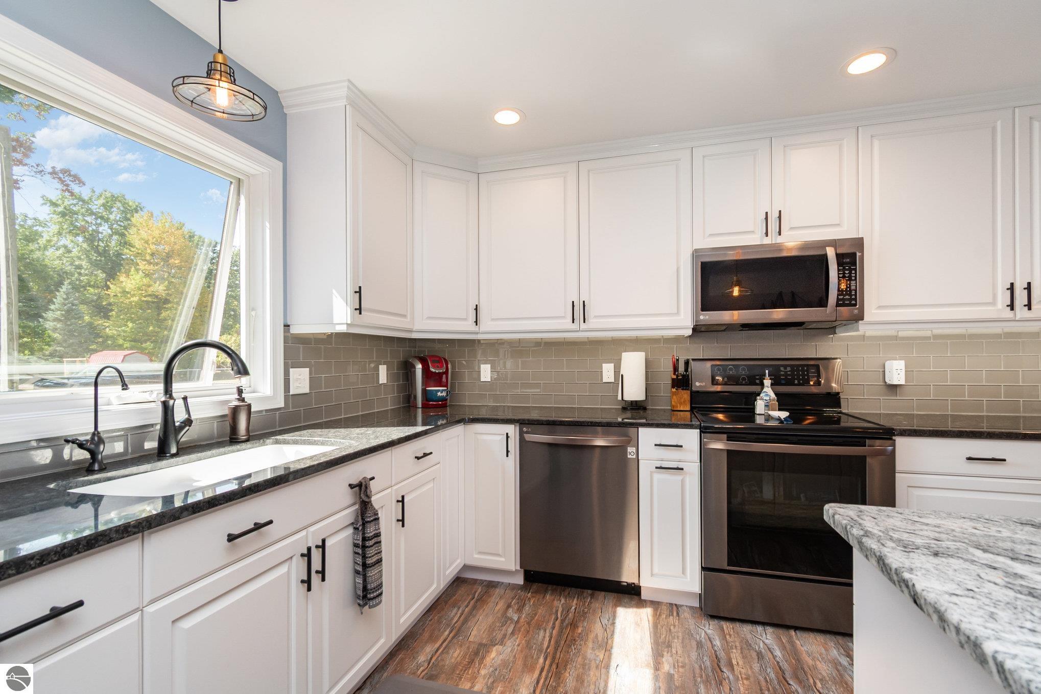 11784 S Shore Drive, Lake, MI 48632 — Photo 13