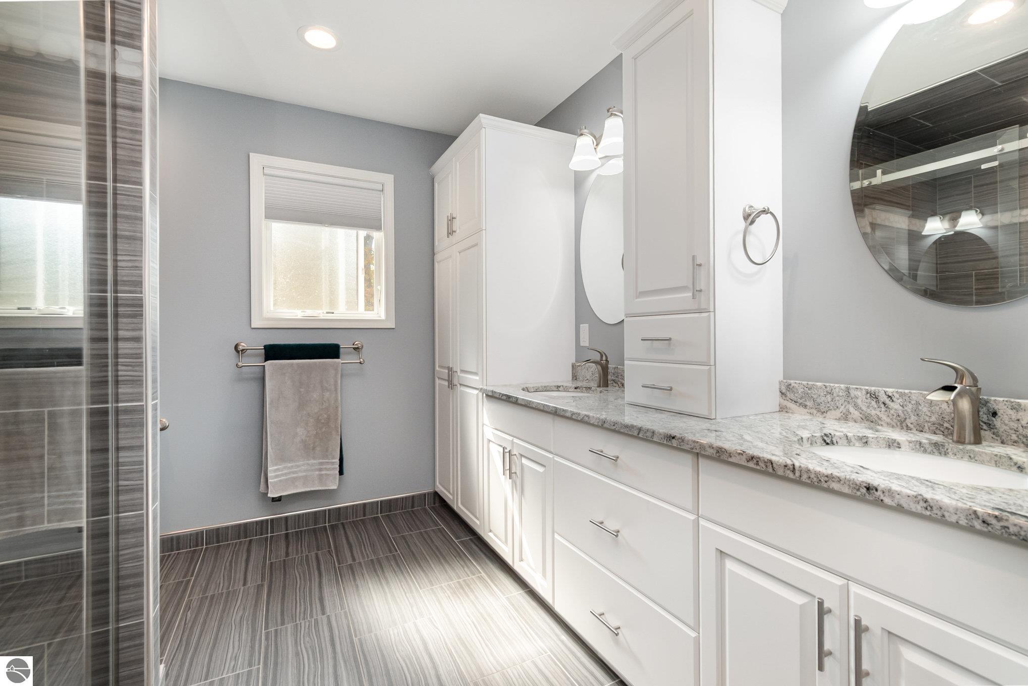 11784 S Shore Drive, Lake, MI 48632 — Photo 20