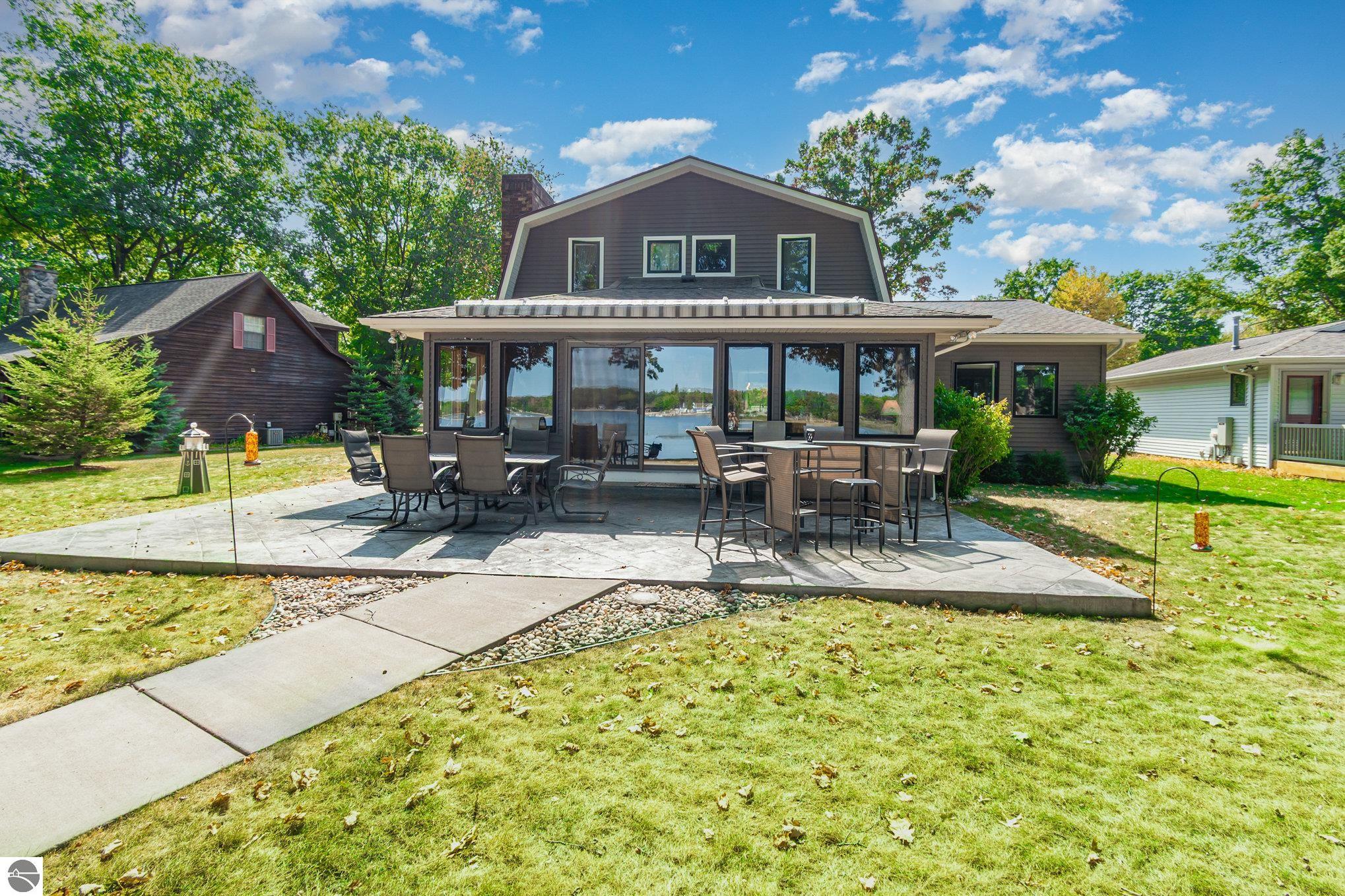 11784 S Shore Drive, Lake, MI 48632 — Photo 3