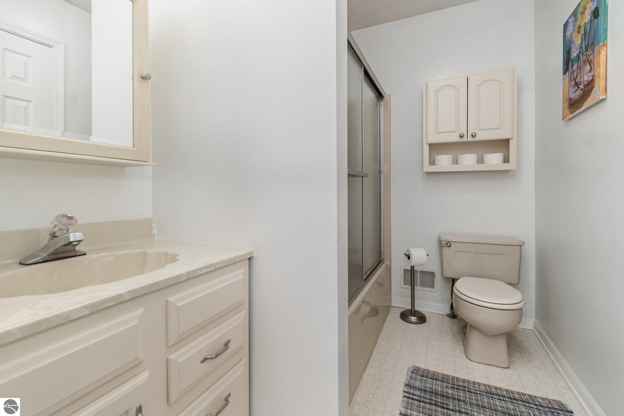 11784 S Shore Drive, Lake, MI 48632 — Photo 24