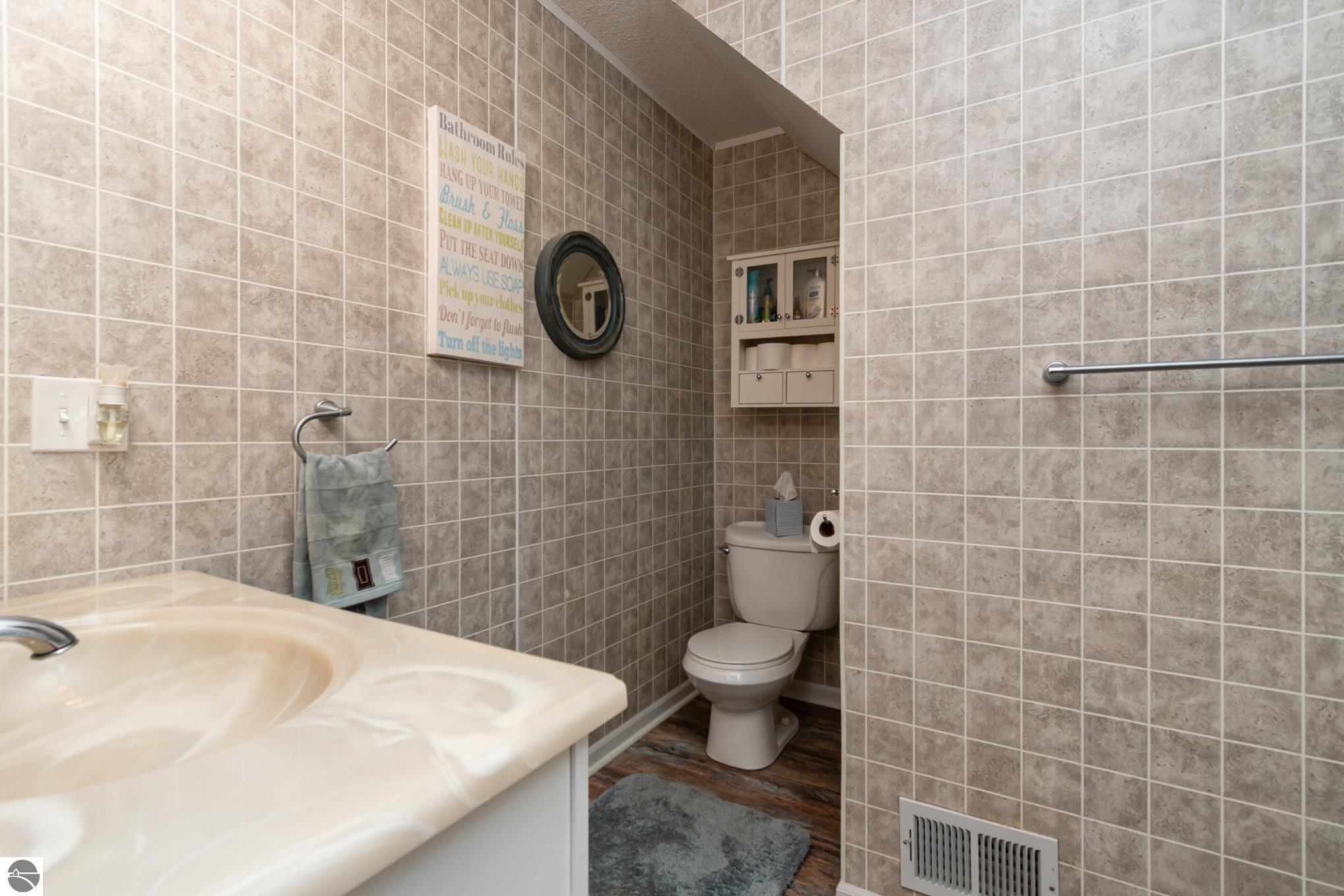 11784 S Shore Drive, Lake, MI 48632 — Photo 29