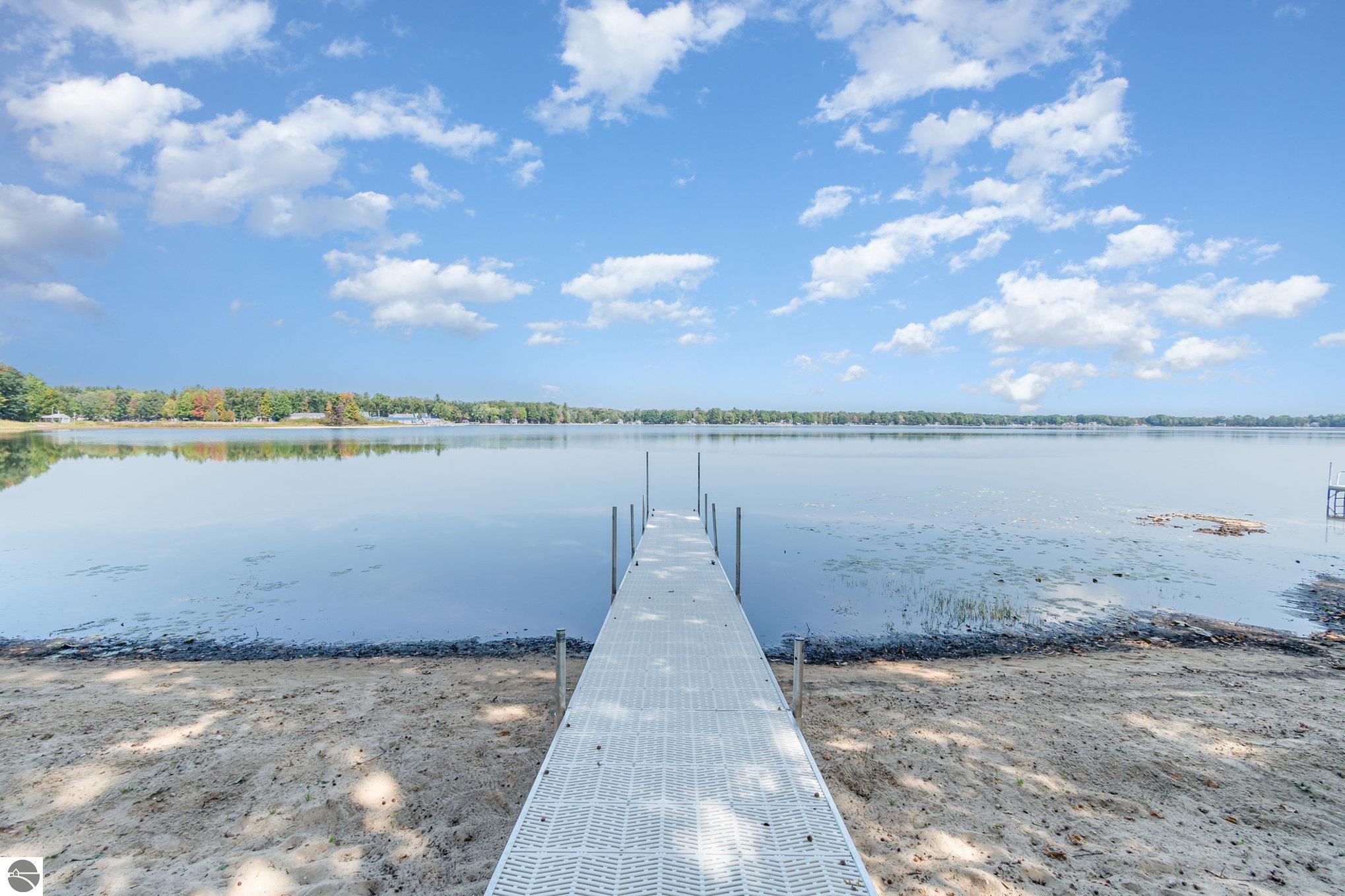 11784 S Shore Drive, Lake, MI 48632 — Photo 4