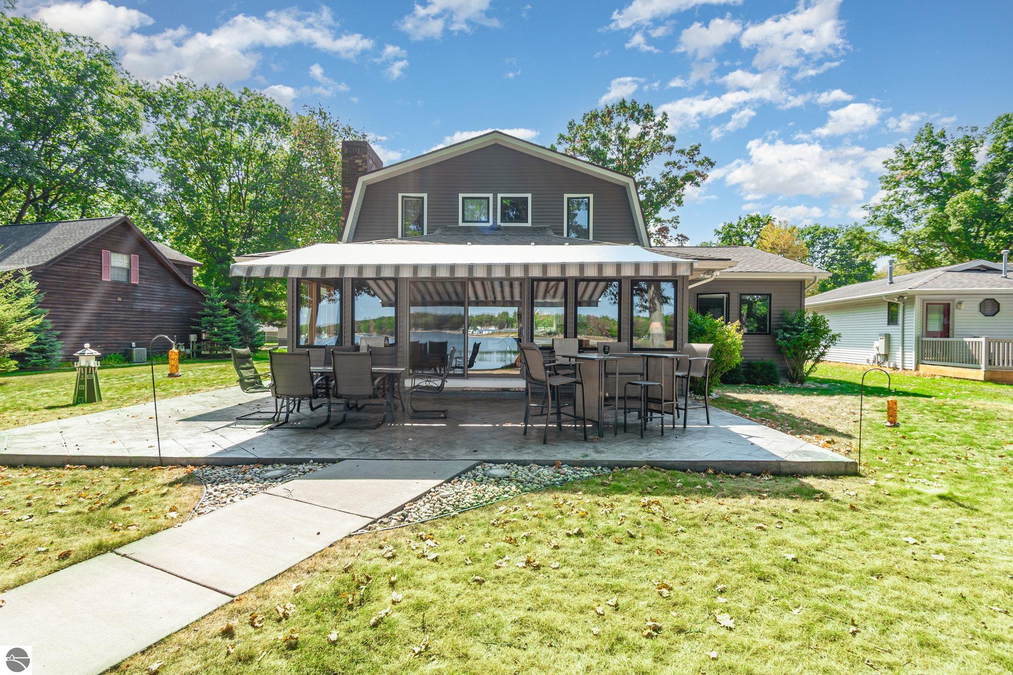 11784 S Shore Drive, Lake, MI 48632 — Photo 35