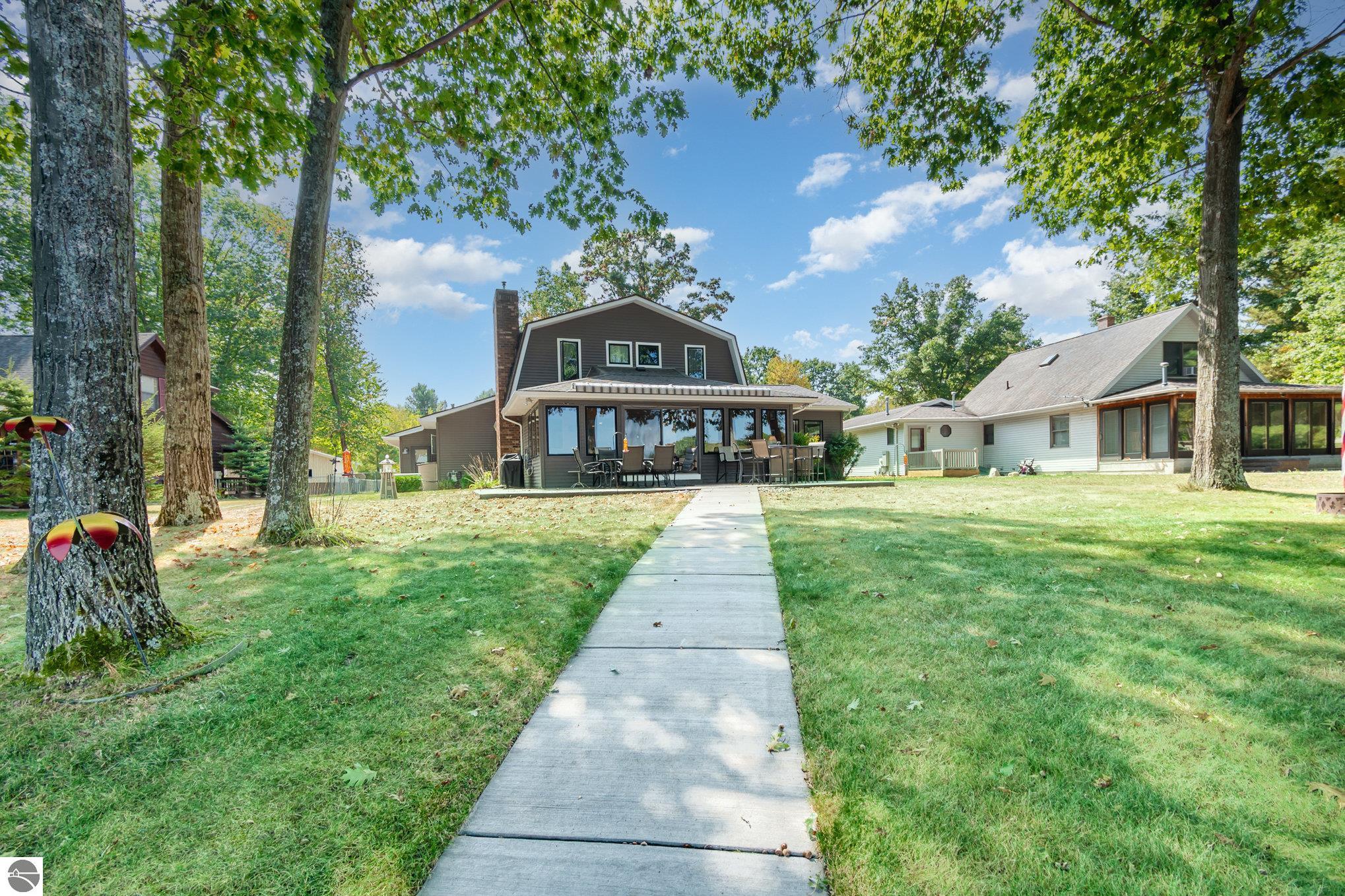 11784 S Shore Drive, Lake, MI 48632 — Photo 37