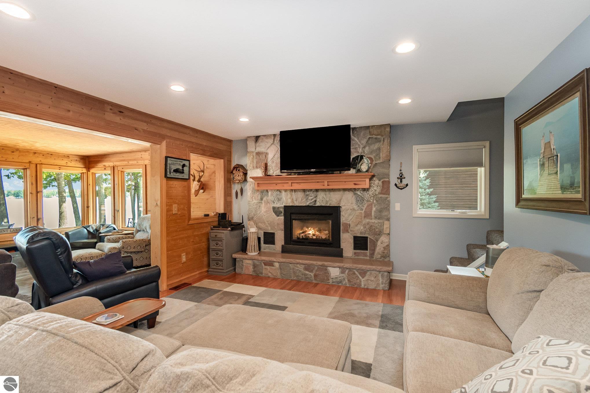 11784 S Shore Drive, Lake, MI 48632 — Photo 8