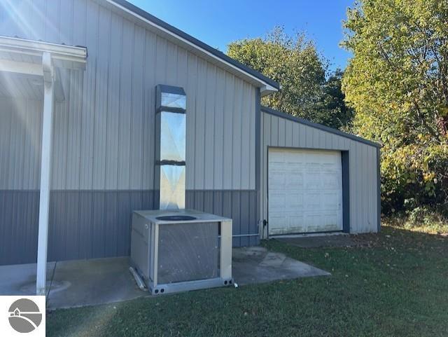 2815 N Osborn Road, Sumner, MI 48889 — Photo 17