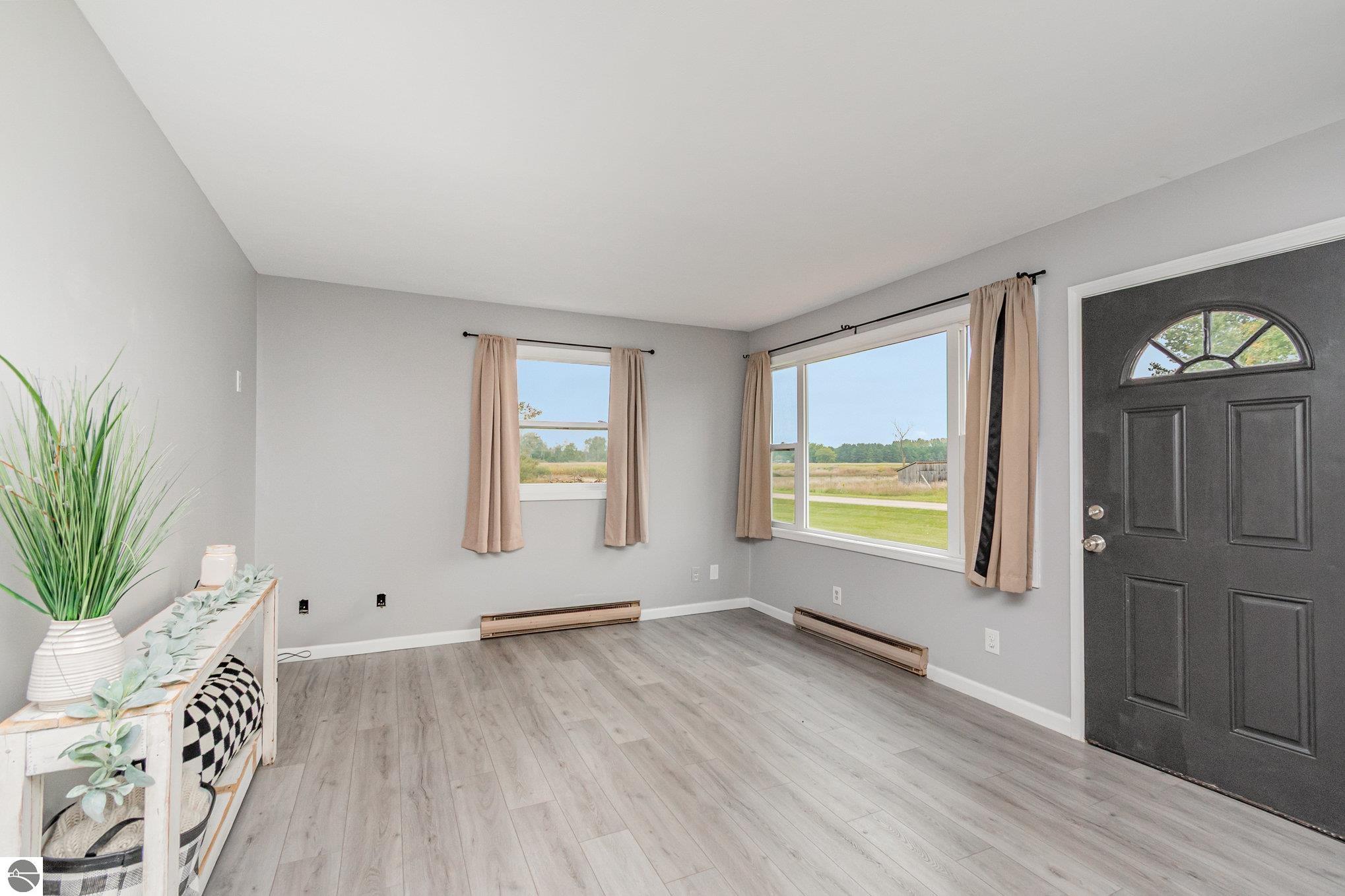 2815 N Osborn Road, Sumner, MI 48889 — Photo 3