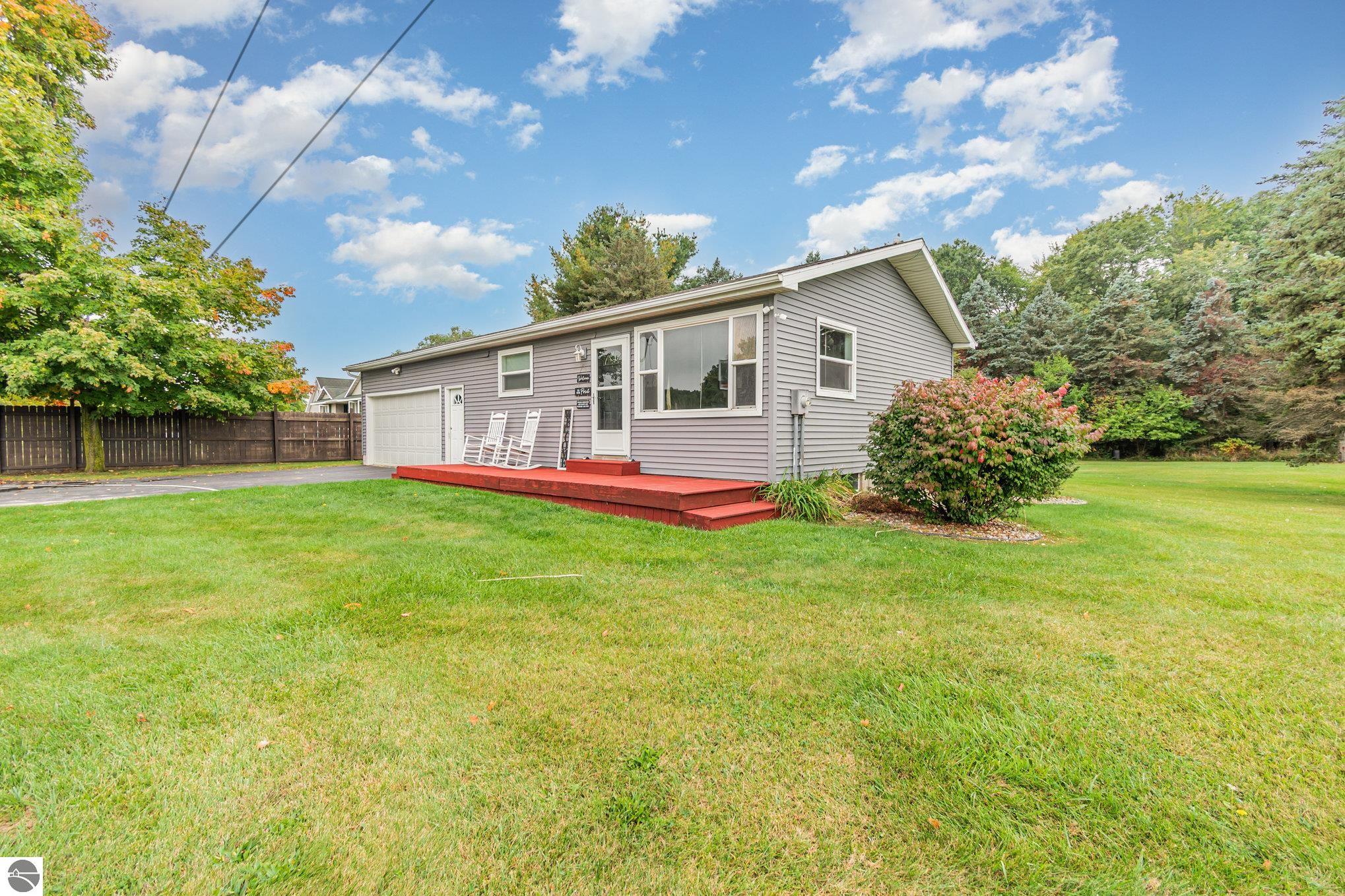 2815 N Osborn Road, Sumner, MI 48889 — Photo 23
