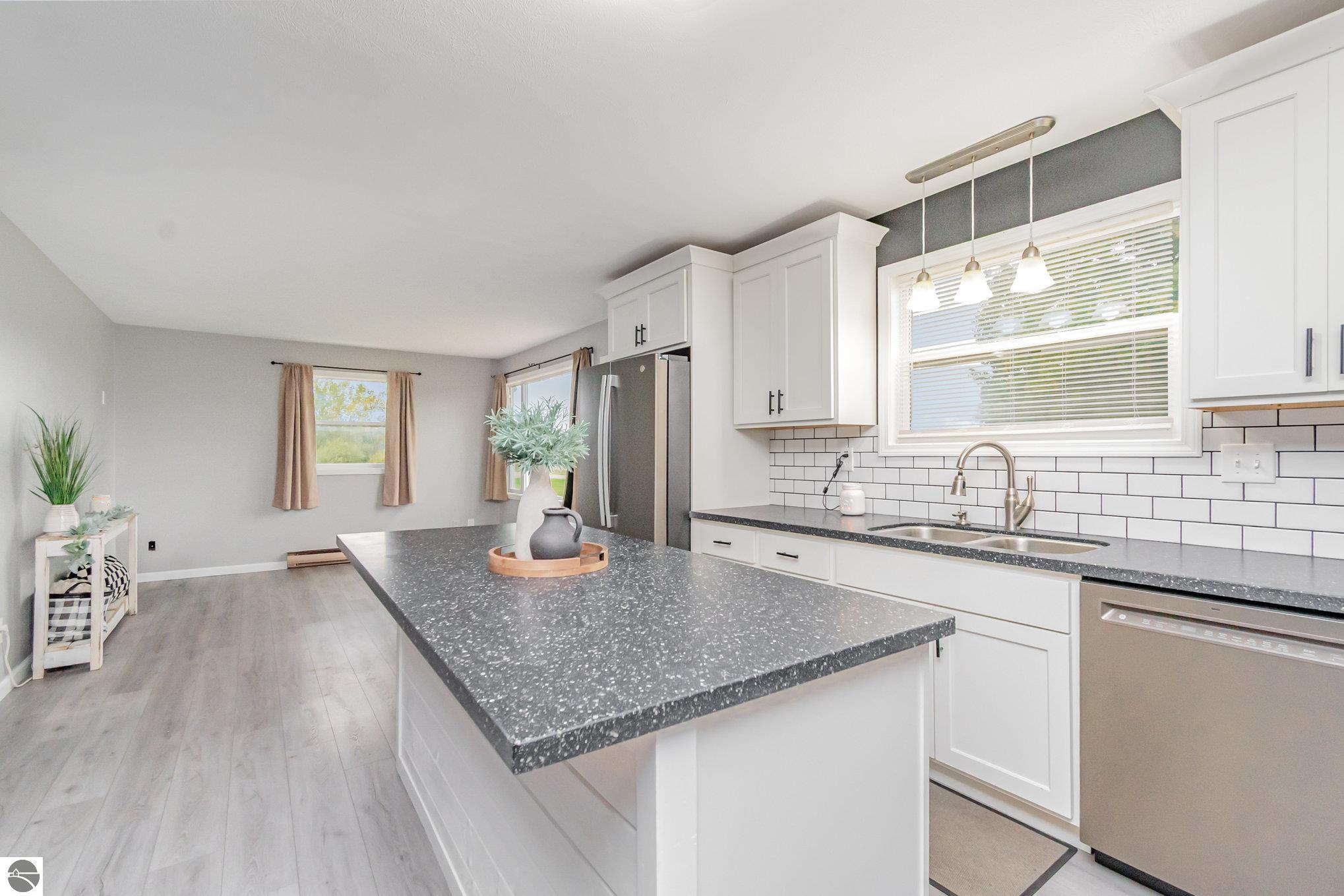 2815 N Osborn Road, Sumner, MI 48889 — Photo 5
