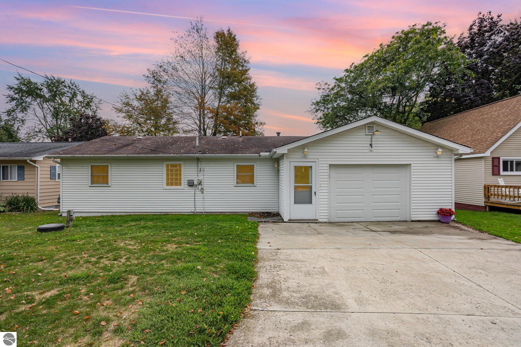 8705 Birch Drive, Hale, MI 48739 — Photo 2