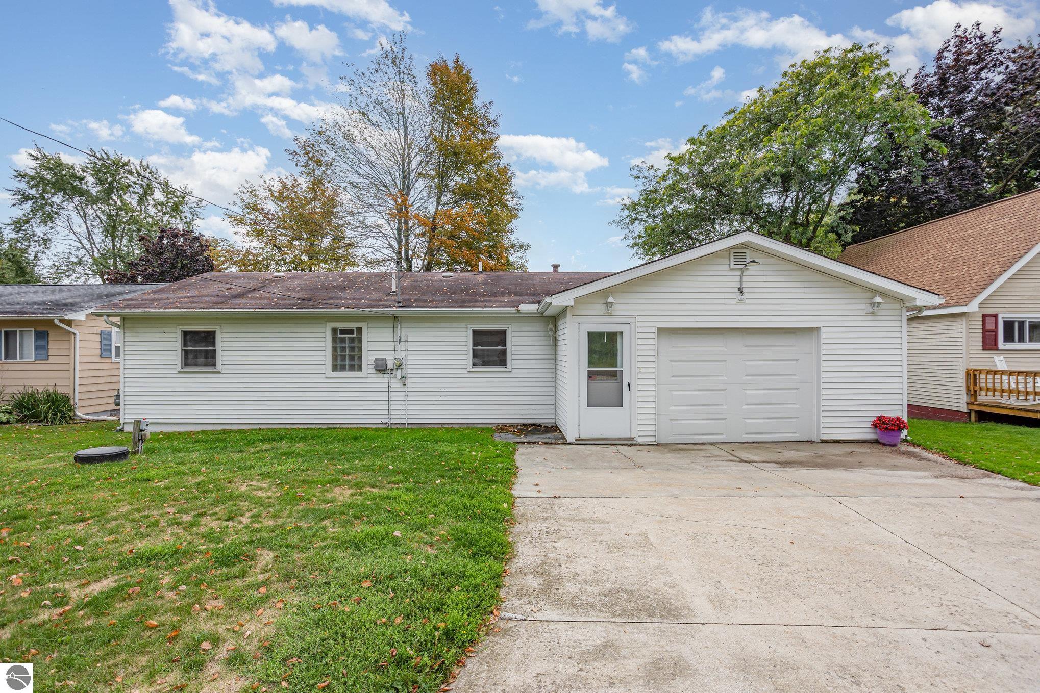 8705 Birch Drive, Hale, MI 48739 — Photo 4