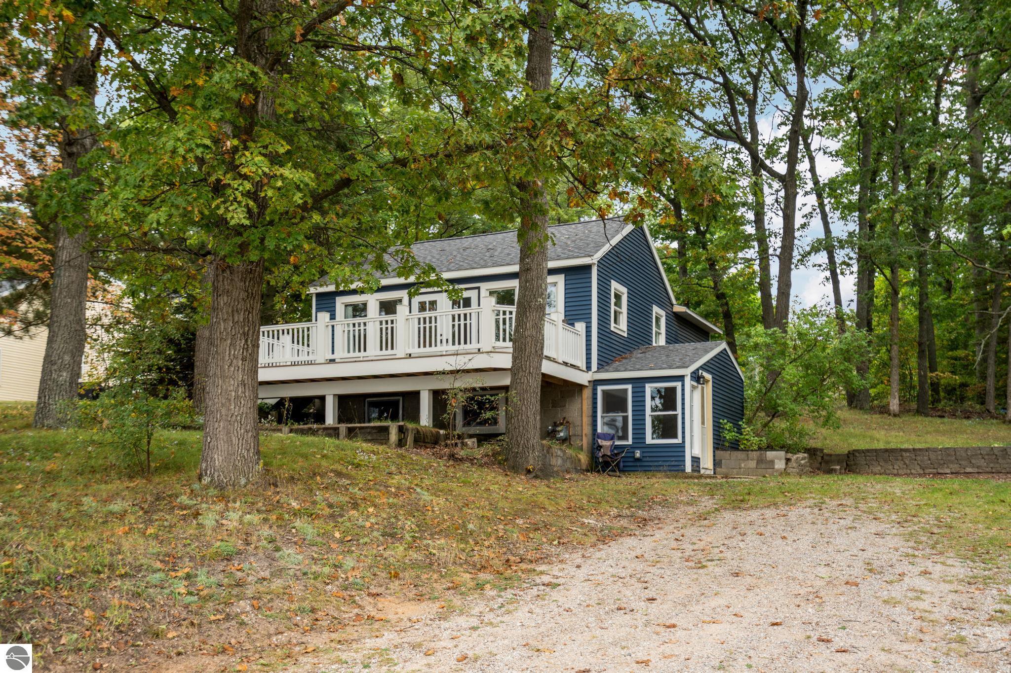 415 E State Street, Fife Lake, MI 49633 — front exterior