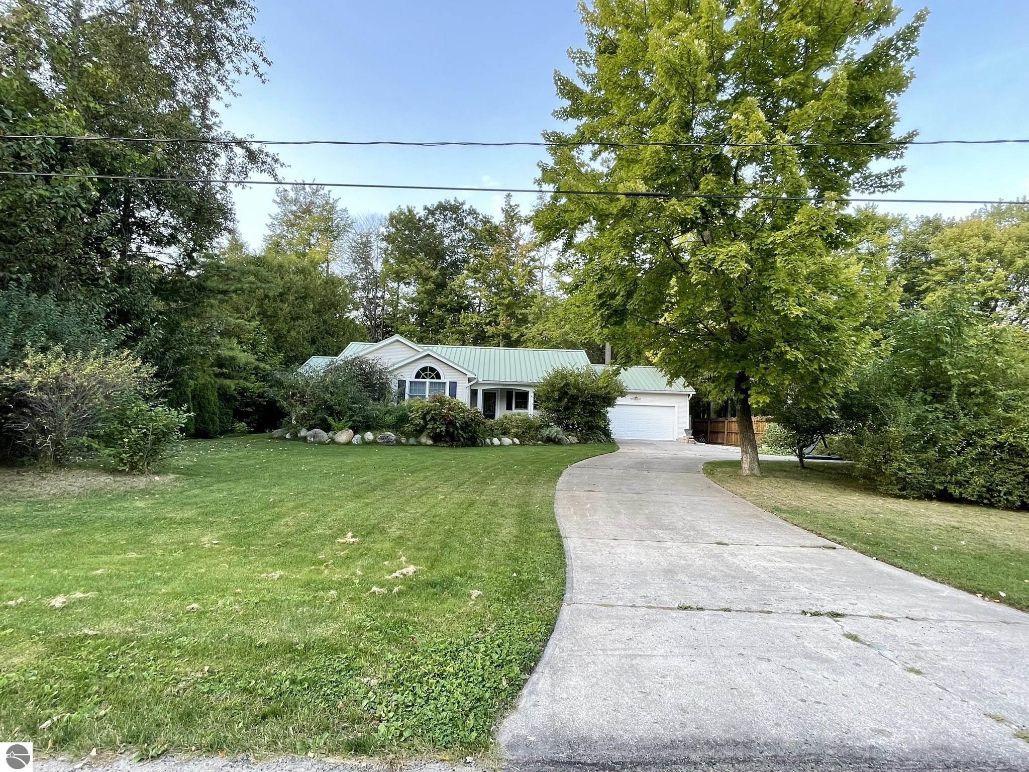 6417 E Harbor, Elk Rapids, MI 49629 — Photo 31