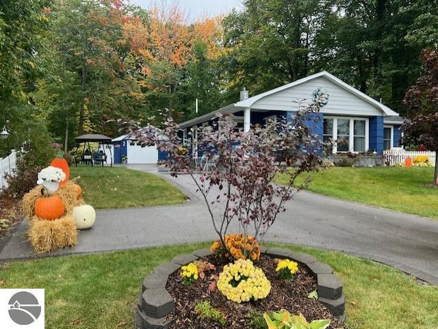 1522 Douglas Drive, Tawas City, MI 48730 — Photo 13