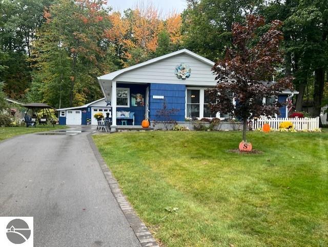 1522 Douglas Drive, Tawas City, MI 48730 — Photo 18