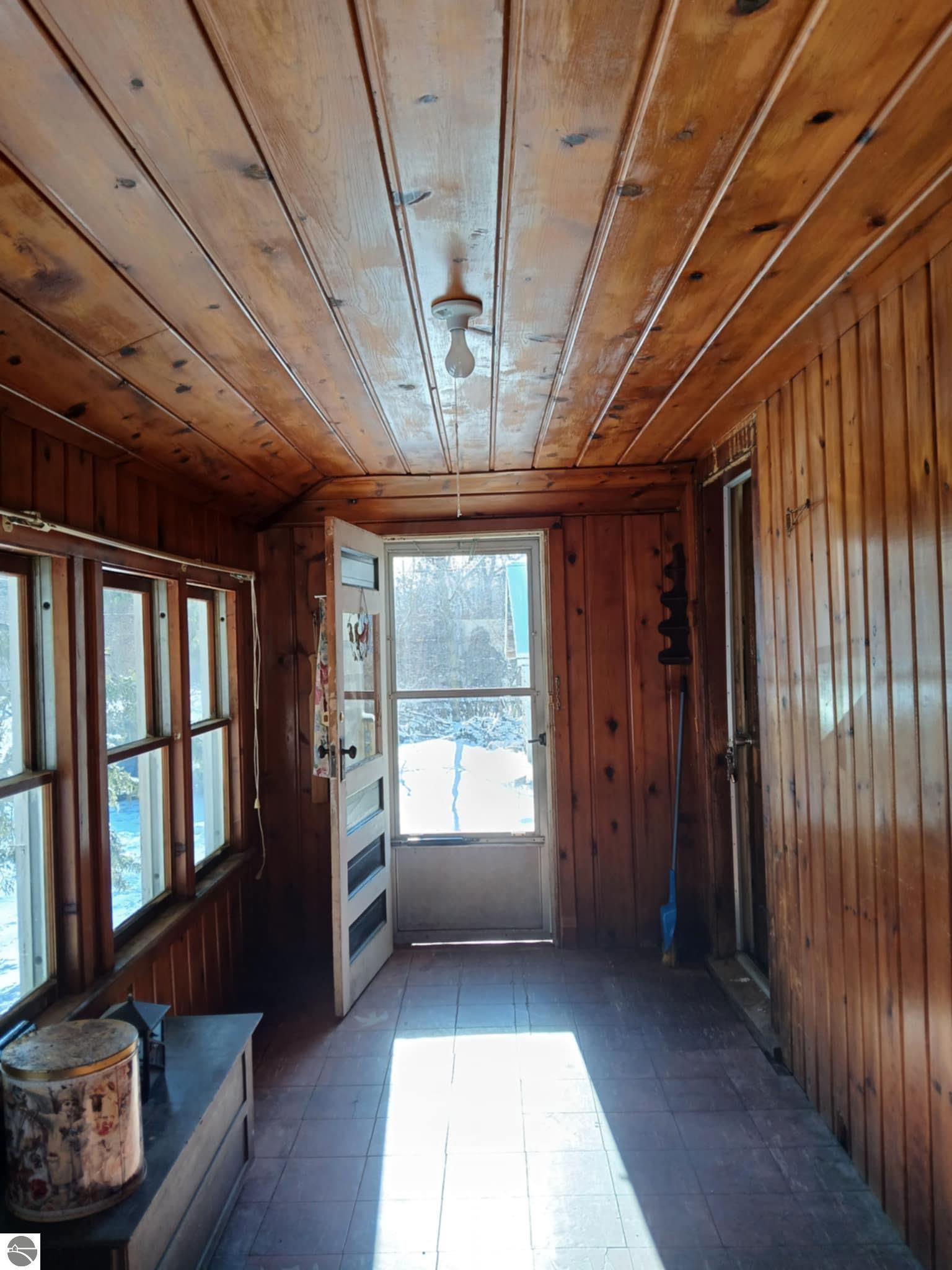 518 9th Avenue, Tawas City, MI 48763 — Photo 5