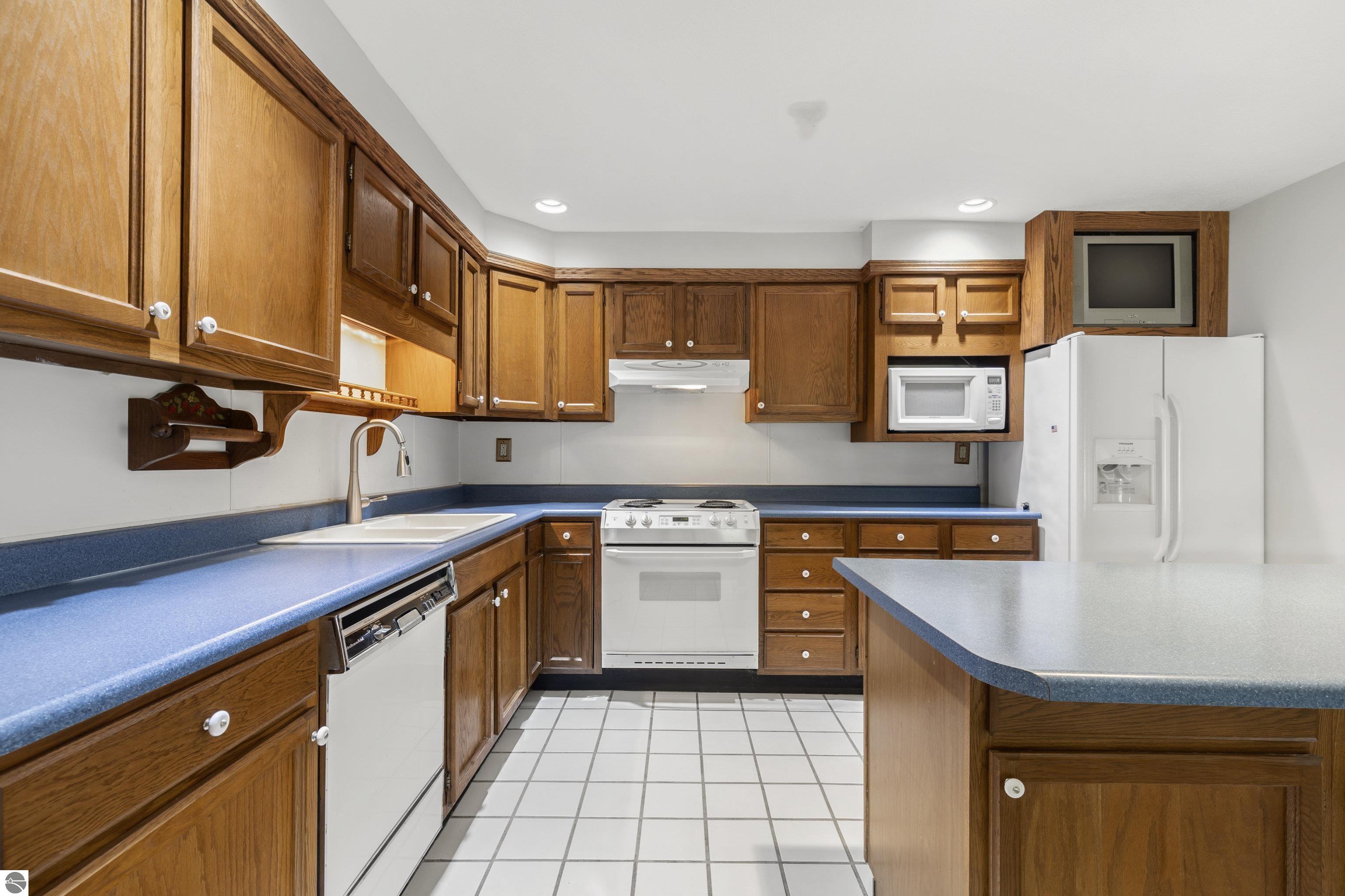 2298 Ely Road, Honor, MI 49640 — Photo 16
