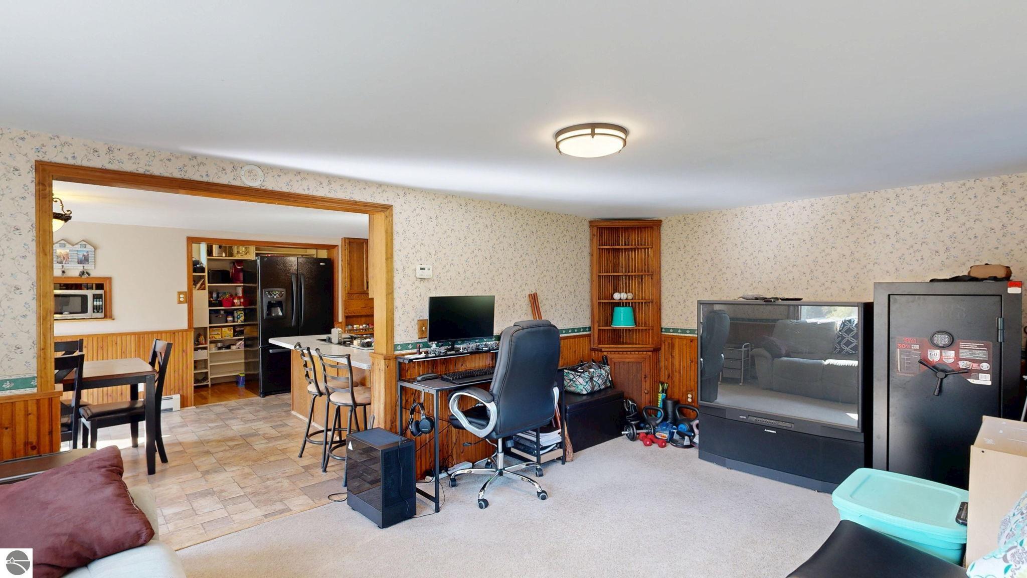 8757 Reiss Drive, Farwell, MI 48622 — Photo 12