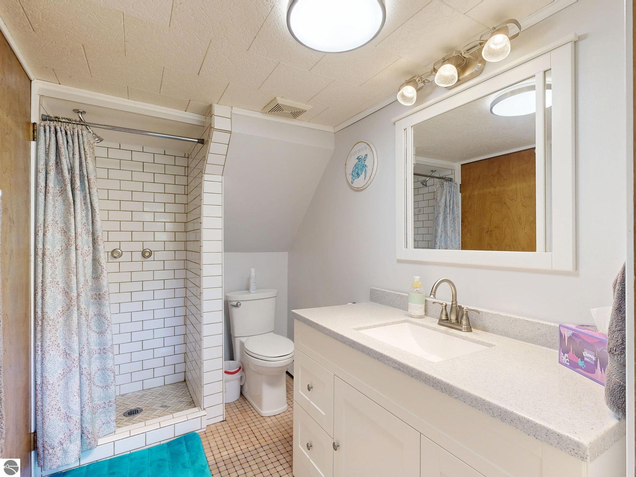 8757 Reiss Drive, Farwell, MI 48622 — Photo 16