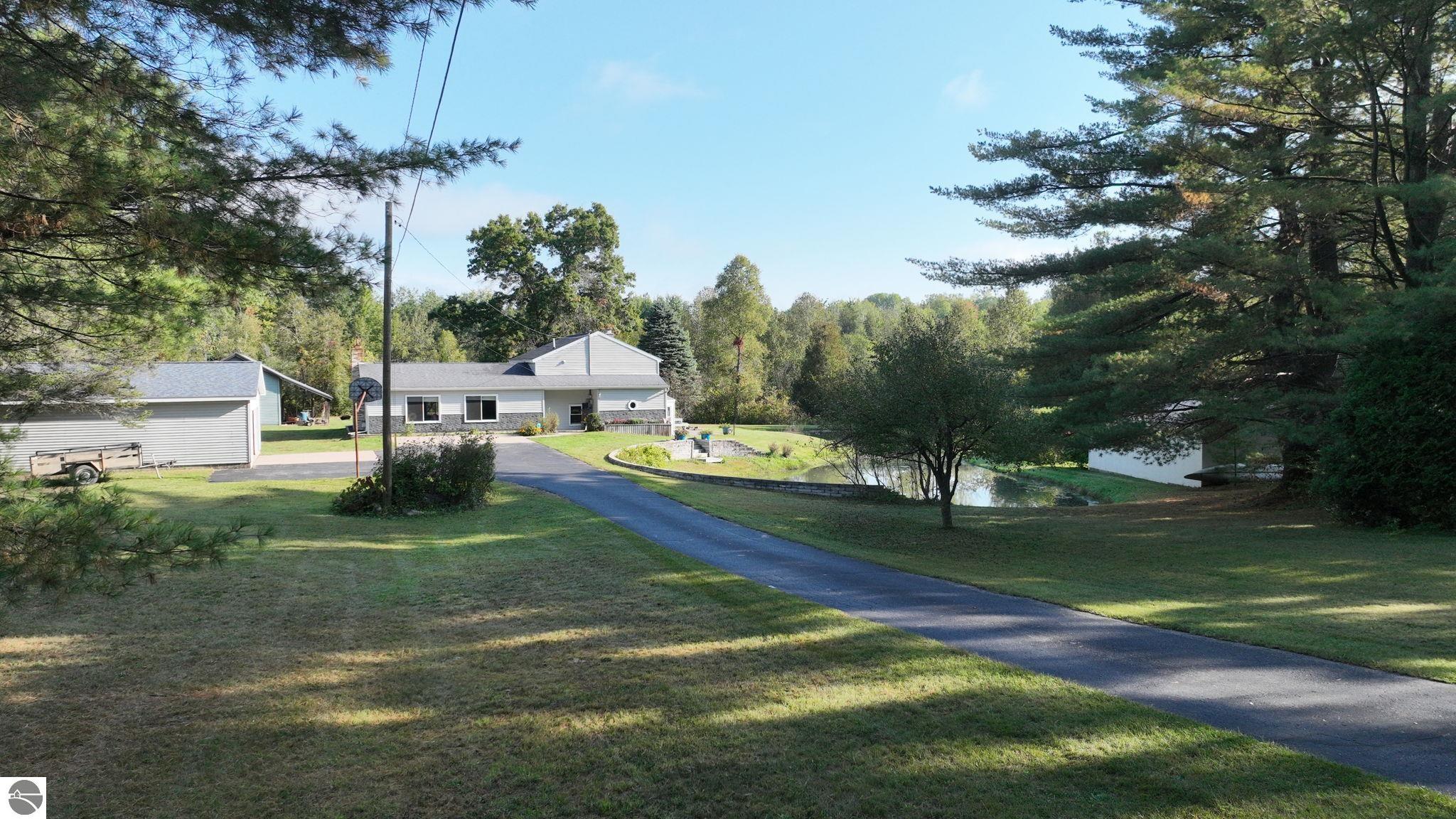8757 Reiss Drive, Farwell, MI 48622 — Photo 25