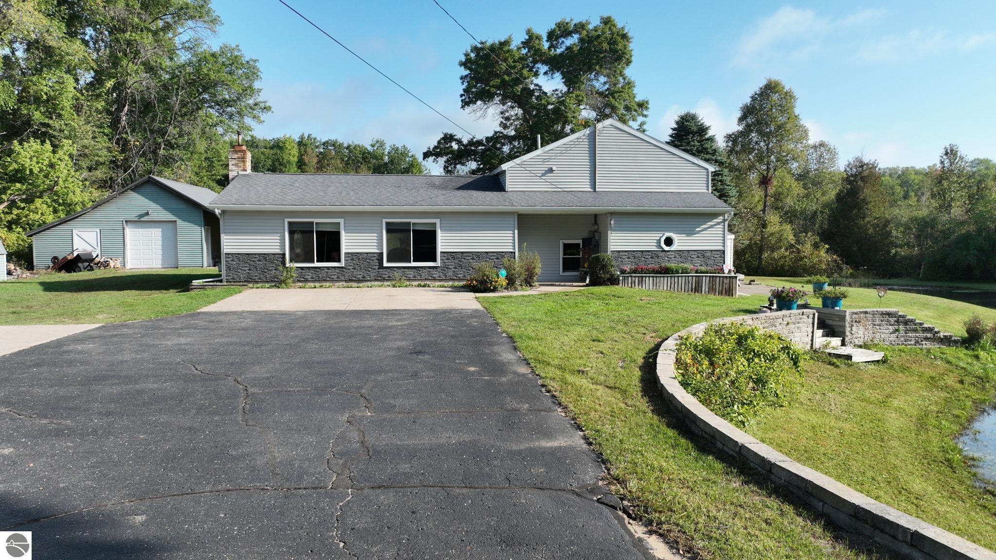 8757 Reiss Drive, Farwell, MI 48622 — Photo 26