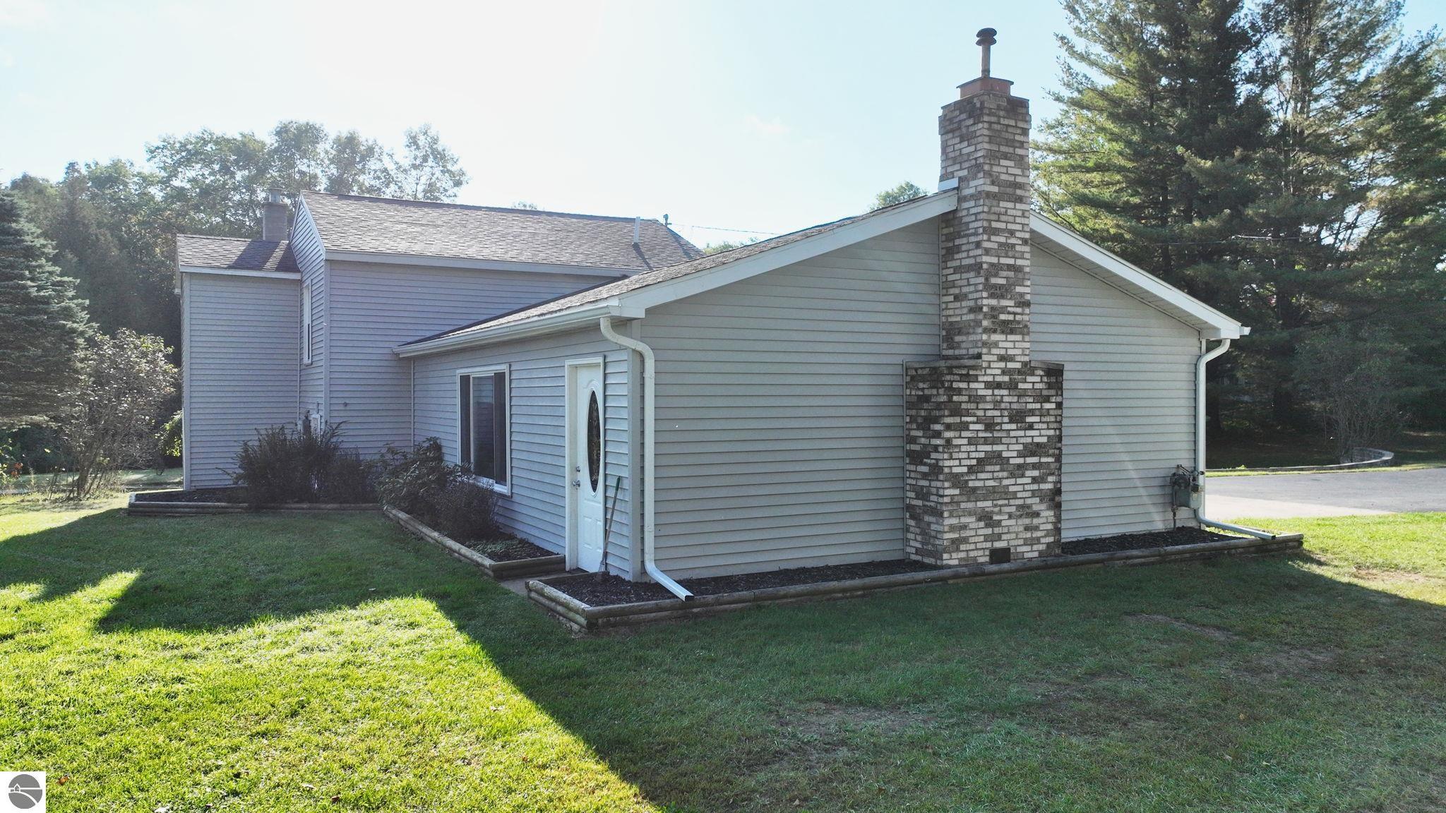8757 Reiss Drive, Farwell, MI 48622 — Photo 29