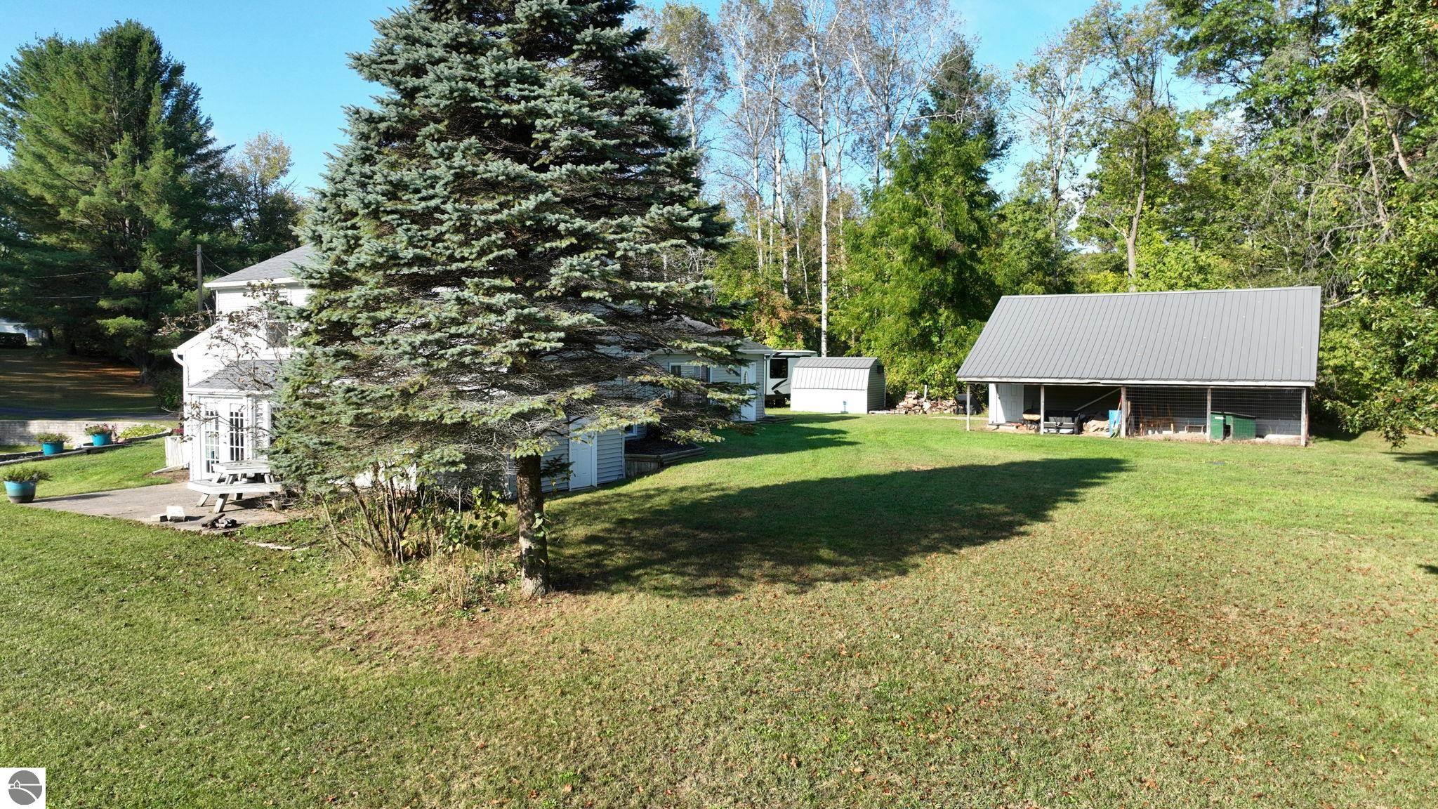 8757 Reiss Drive, Farwell, MI 48622 — Photo 36