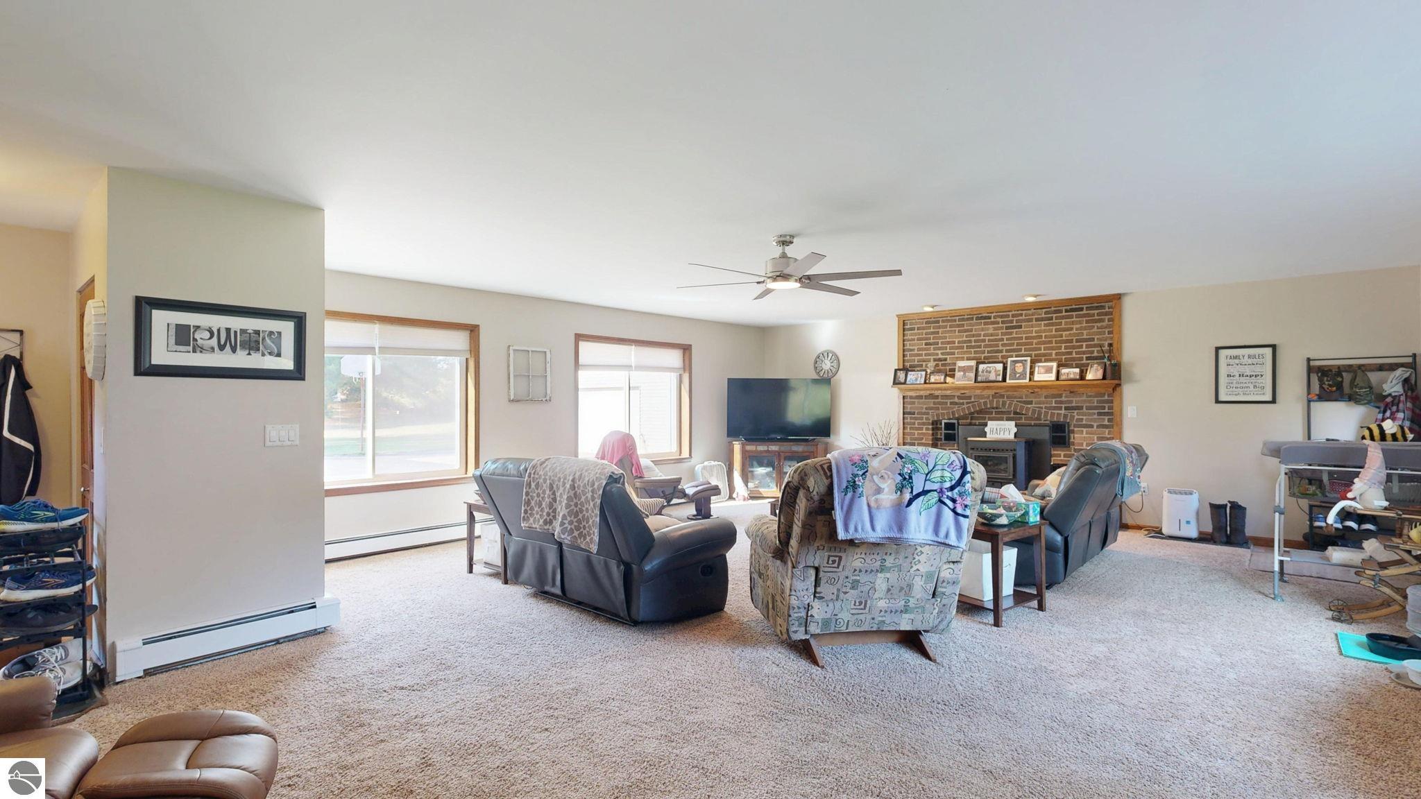 8757 Reiss Drive, Farwell, MI 48622 — Photo 5