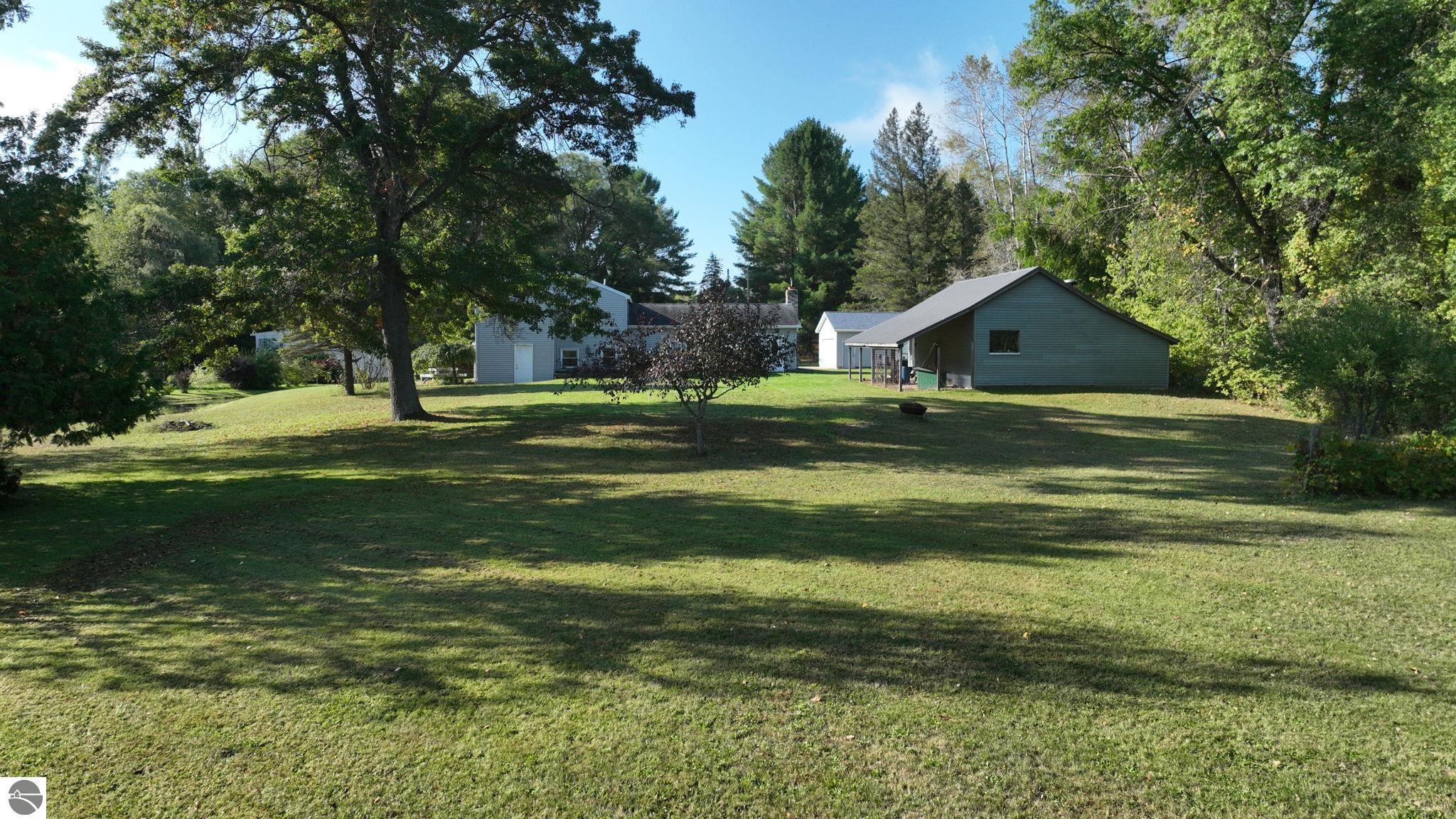 8757 Reiss Drive, Farwell, MI 48622 — Photo 43