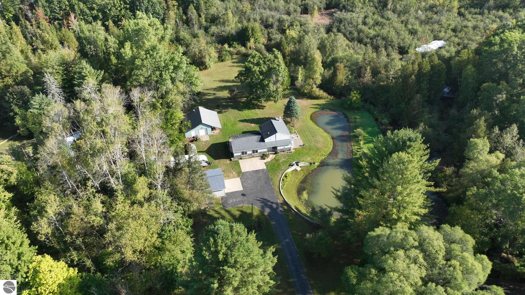 8757 Reiss Drive, Farwell, MI 48622 — Photo 47